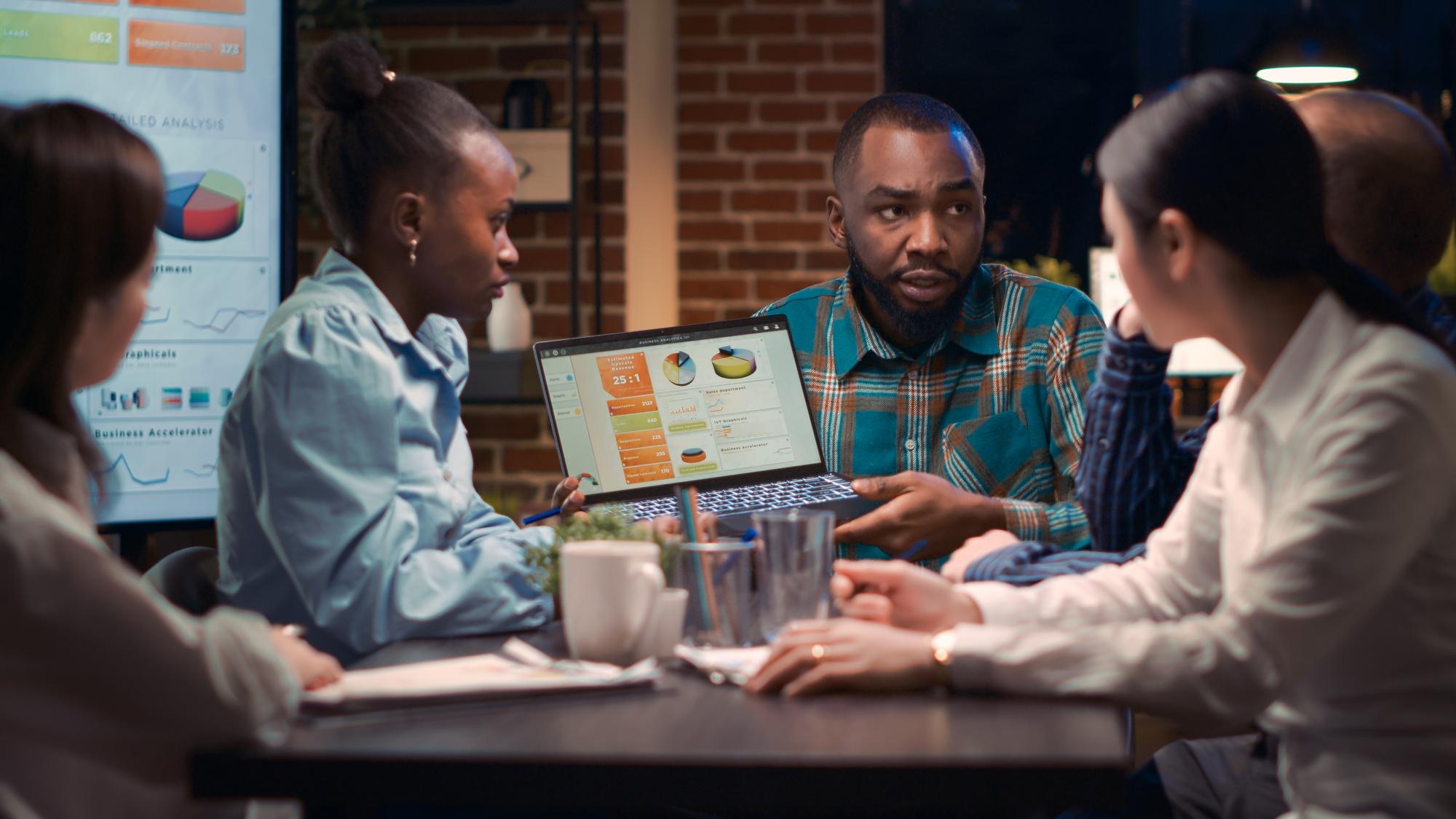 Harnessing AI for Predictive Insights: Anticipate Trends and Stay Ahead 3 business meeting african american analytics speci 98d7311b0e9cd9dbc369