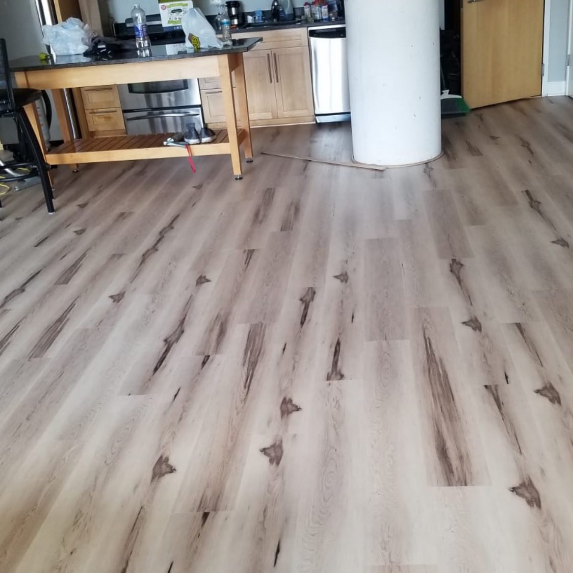 Hardwood floors in the kitchen: pros, cons, and waterproof alternatives 3 106502491 270079864417361 7202645063830680900 n 26a82a5ebd31b2e52ec3