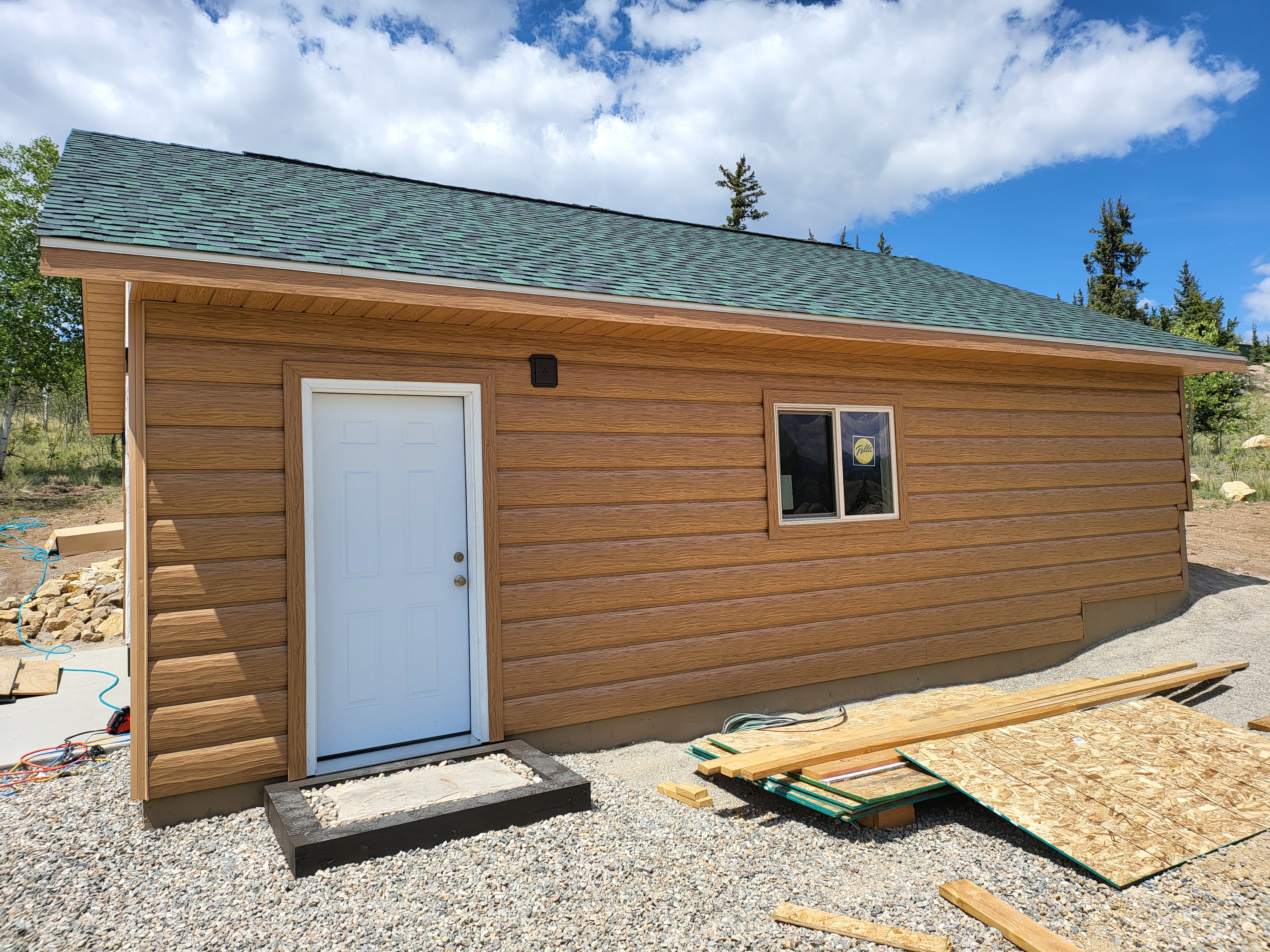 Modern Rustic, Elevated: 9 Innovative Design Trends for Colorado Mountain Log Cabins