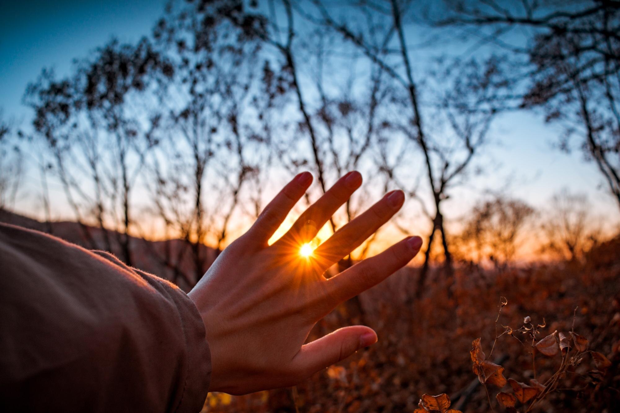 a person is holding their hands in the air with th e014dcd92be2e11695c9