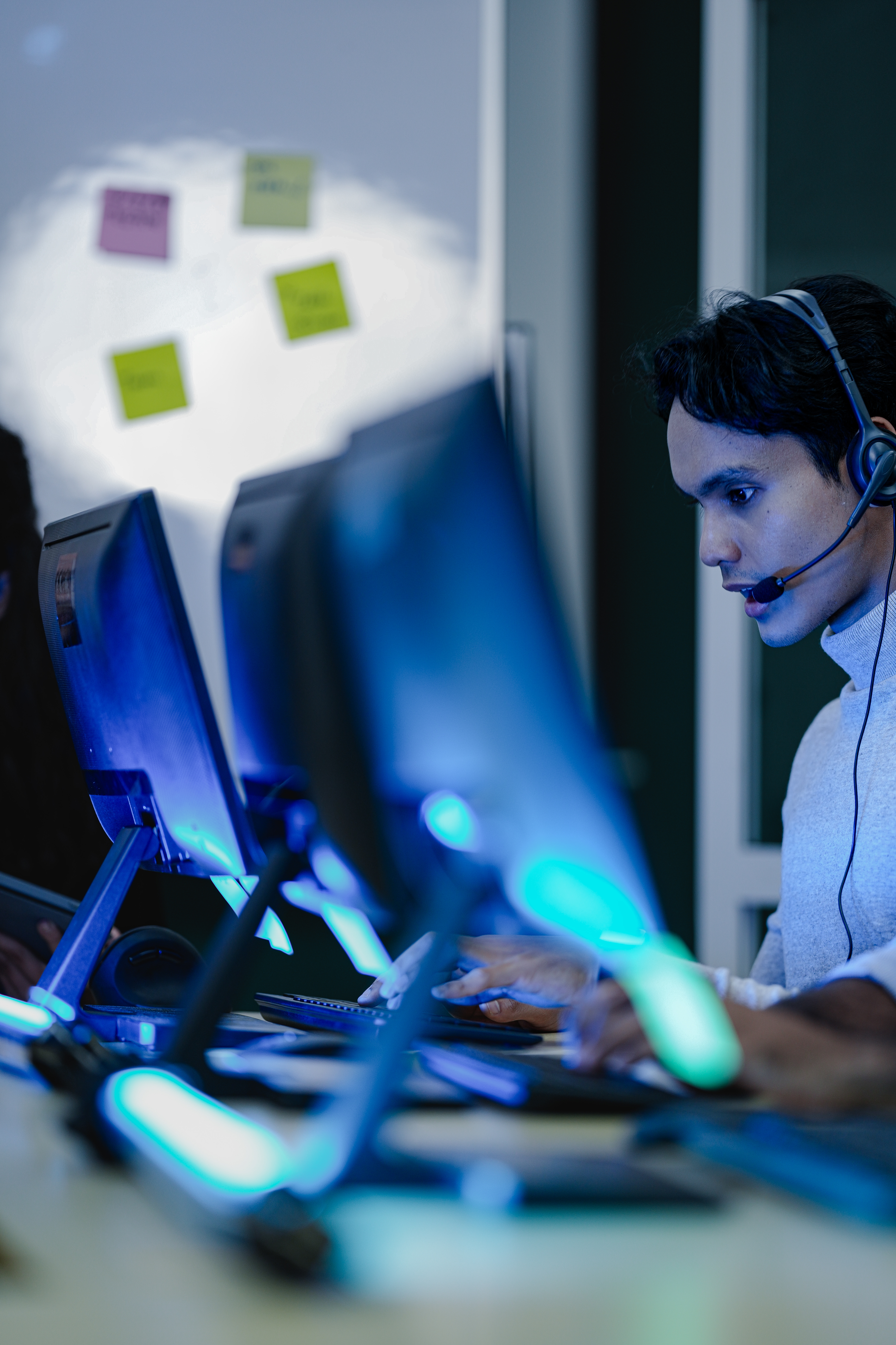 a technical support team works a late shift in a m 402f1414a8703c71cb69