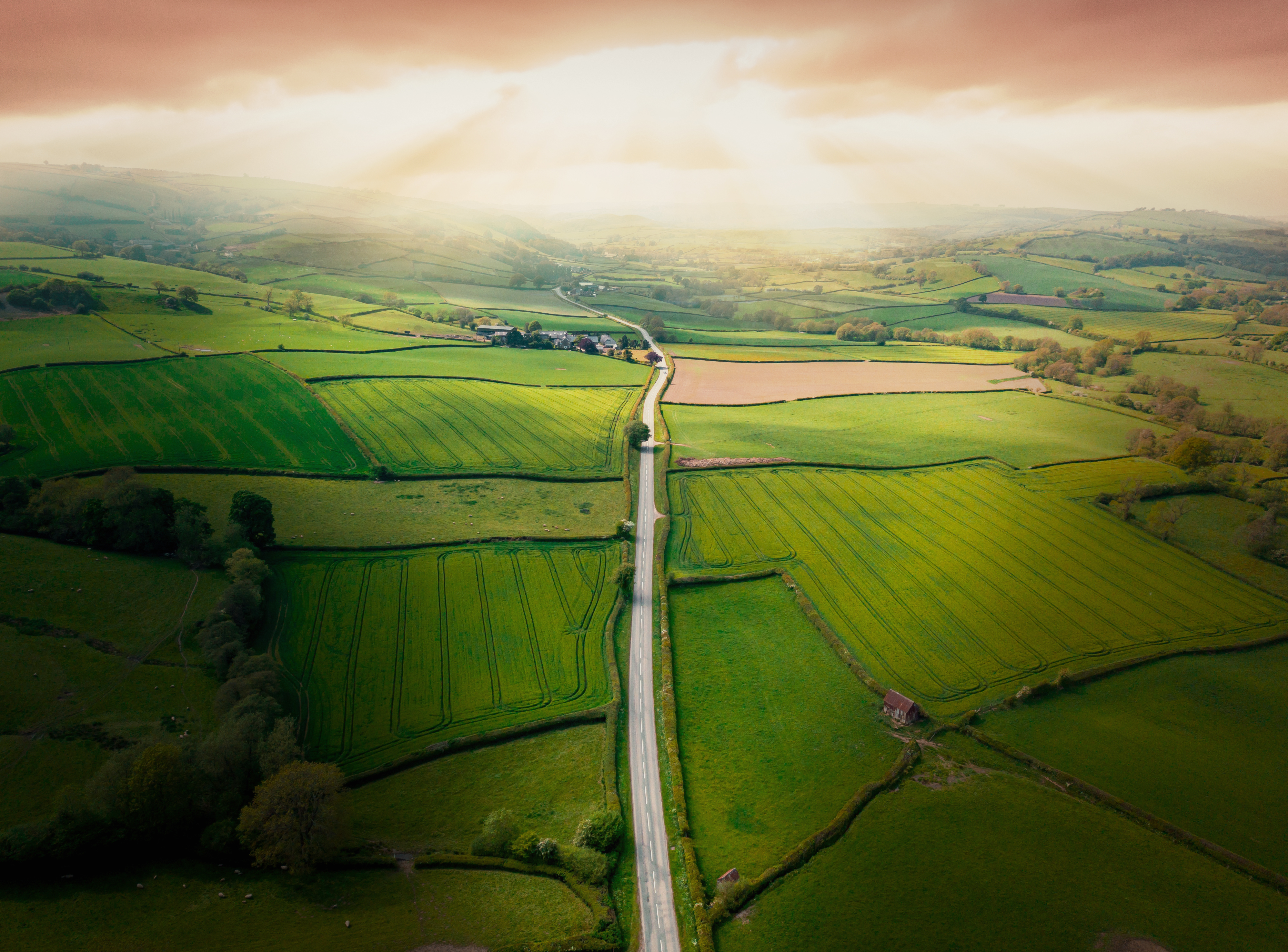 aerial view looking down on a rural road in the uk 47ea1c389b1dc38e9036 BTOURS