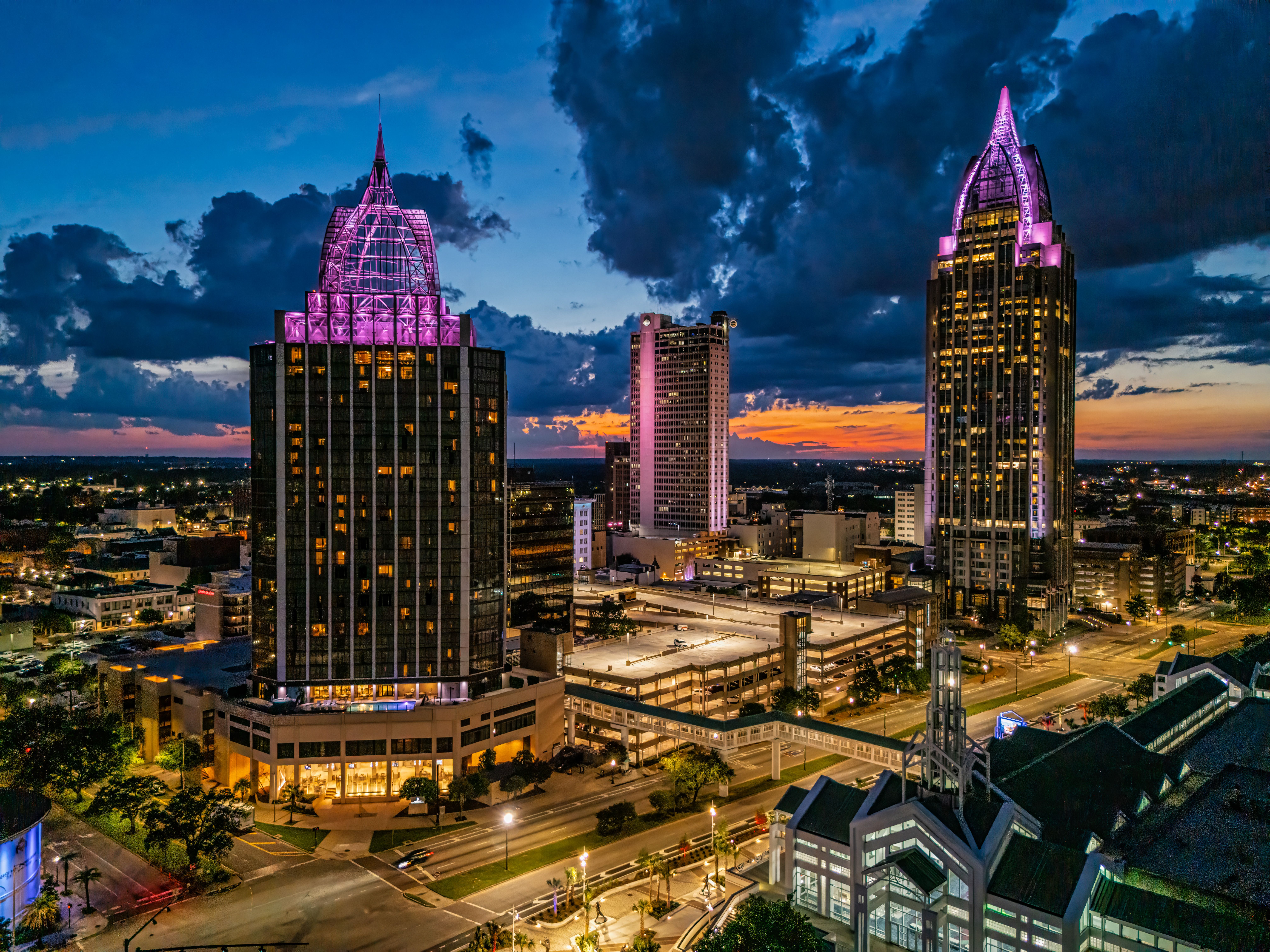 Featured image: Aerial view of mobile alabama s skyline at dusk w-cb8ce8707984562d62e1