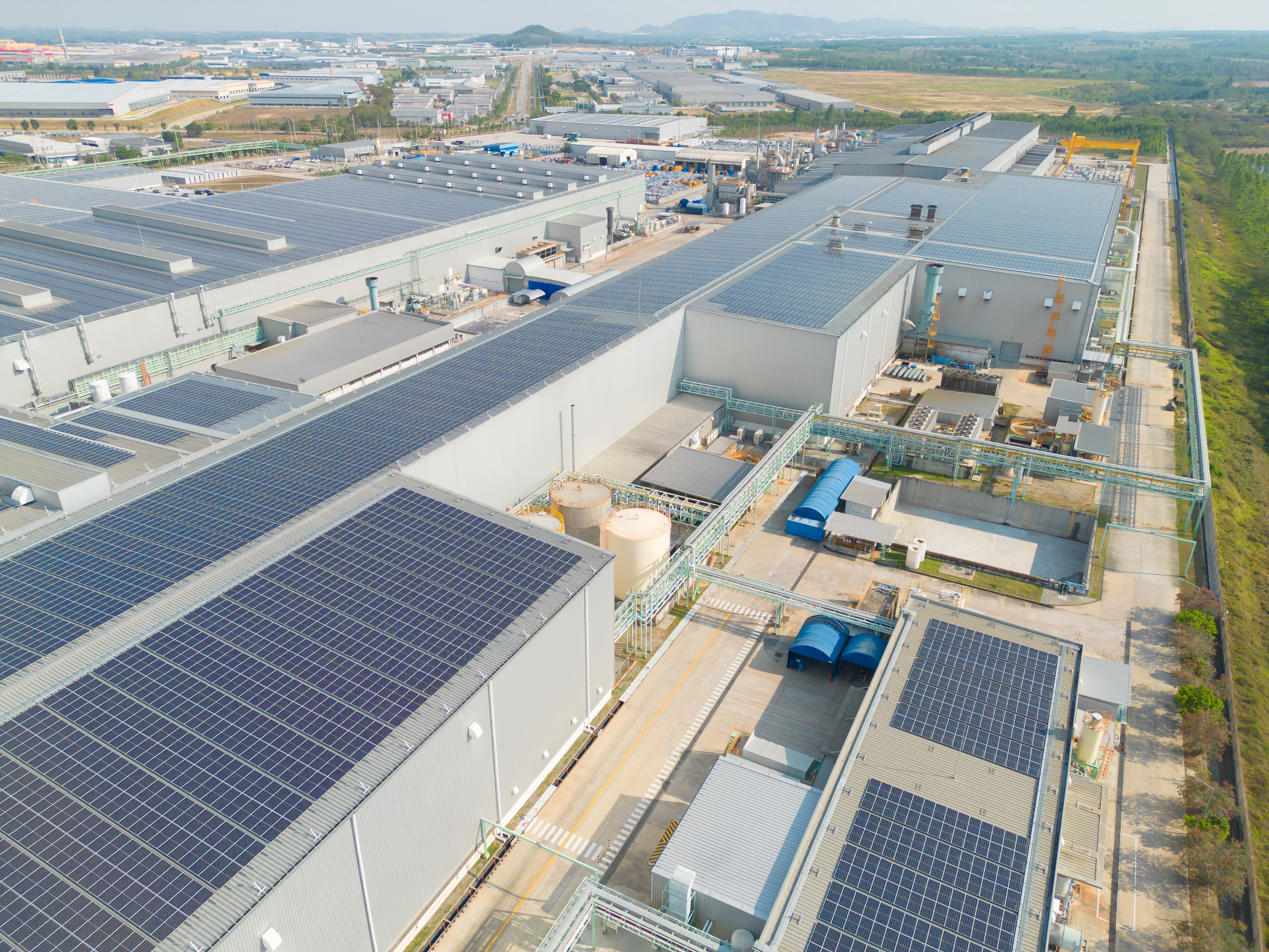 battery storage for manufacturers is a way to save tons of revenue
