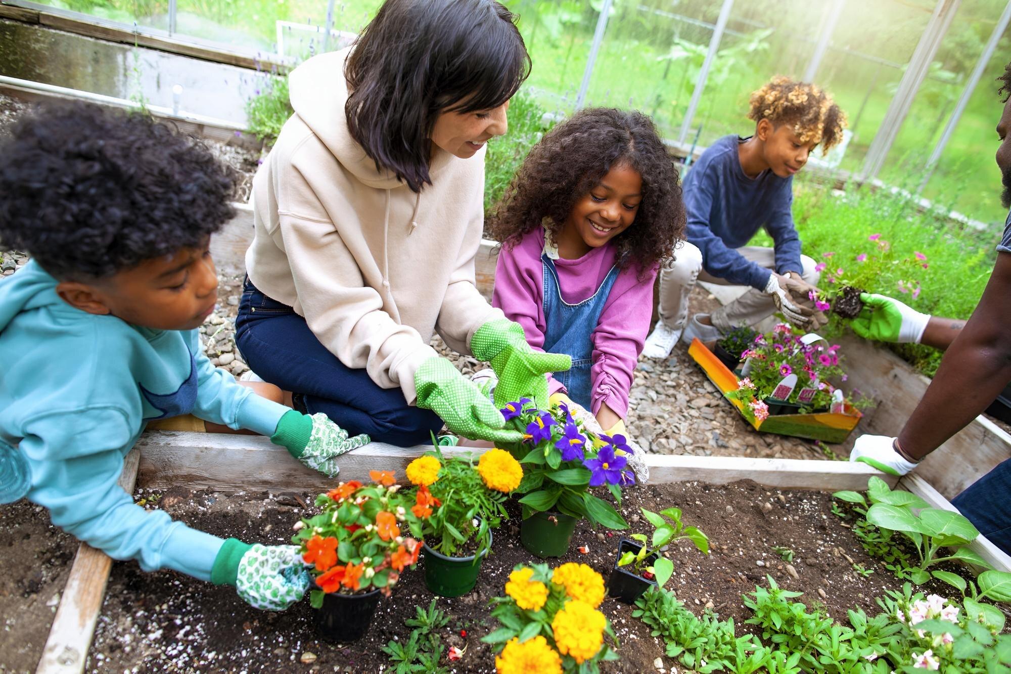 African American Family With Three Kids Working At B9e71b43a21cccb2db7e