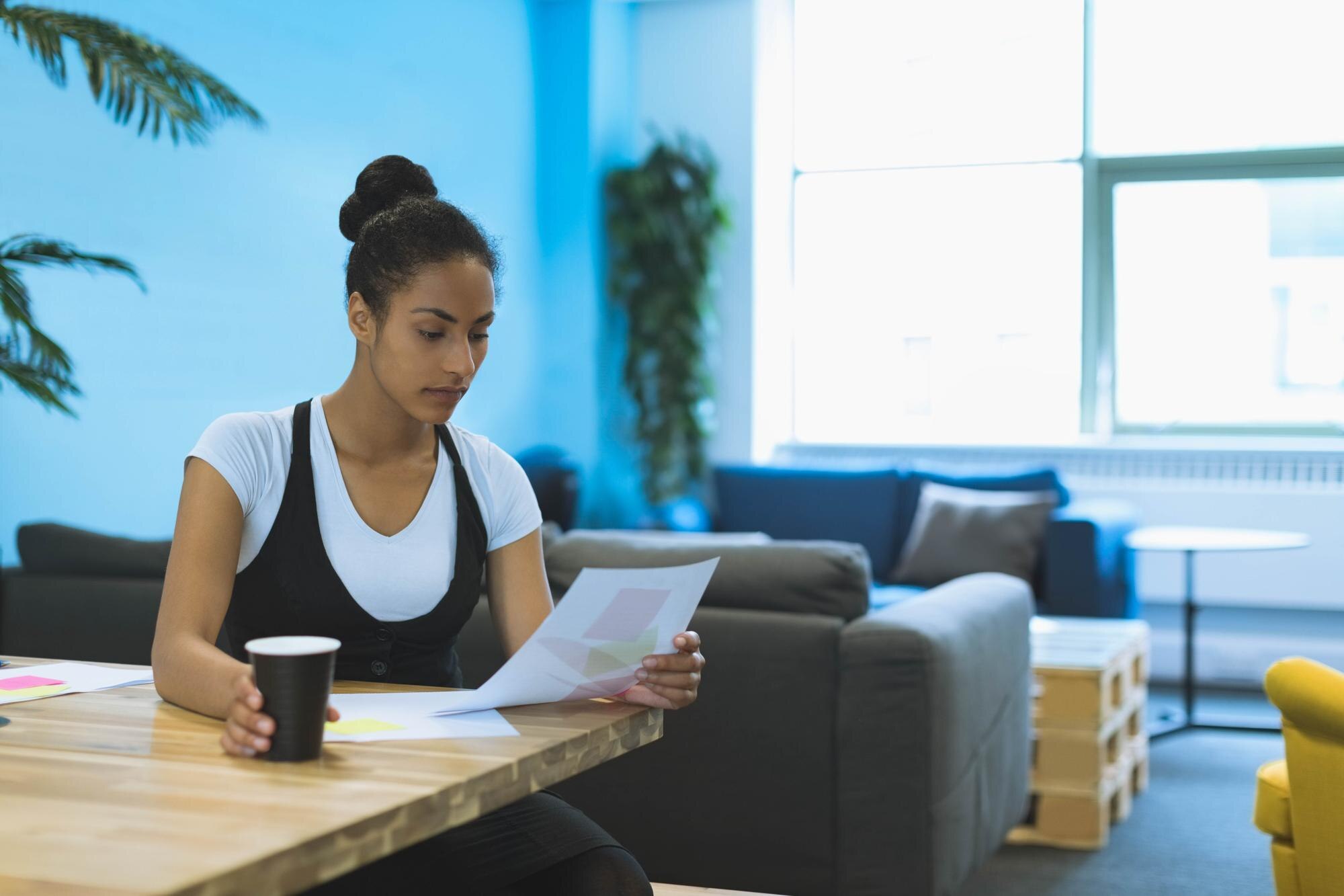 7 errores fiscales que están bajando la rentabilidad de tu Airbnb o restaurante (y cómo evitarlos)