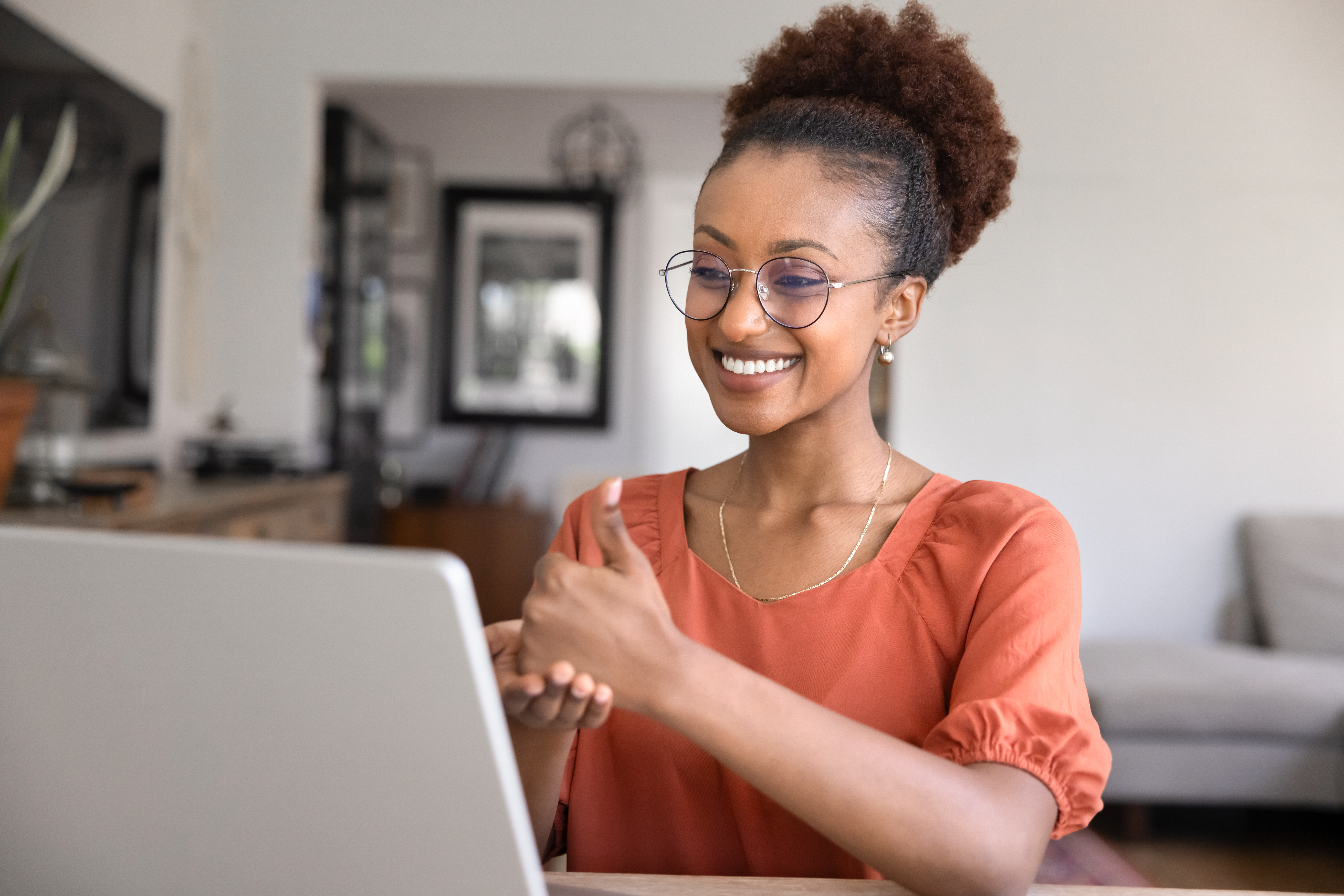 African Sign Language Therapist Woman Talking On V 25c0c17f4d3048bc9a31