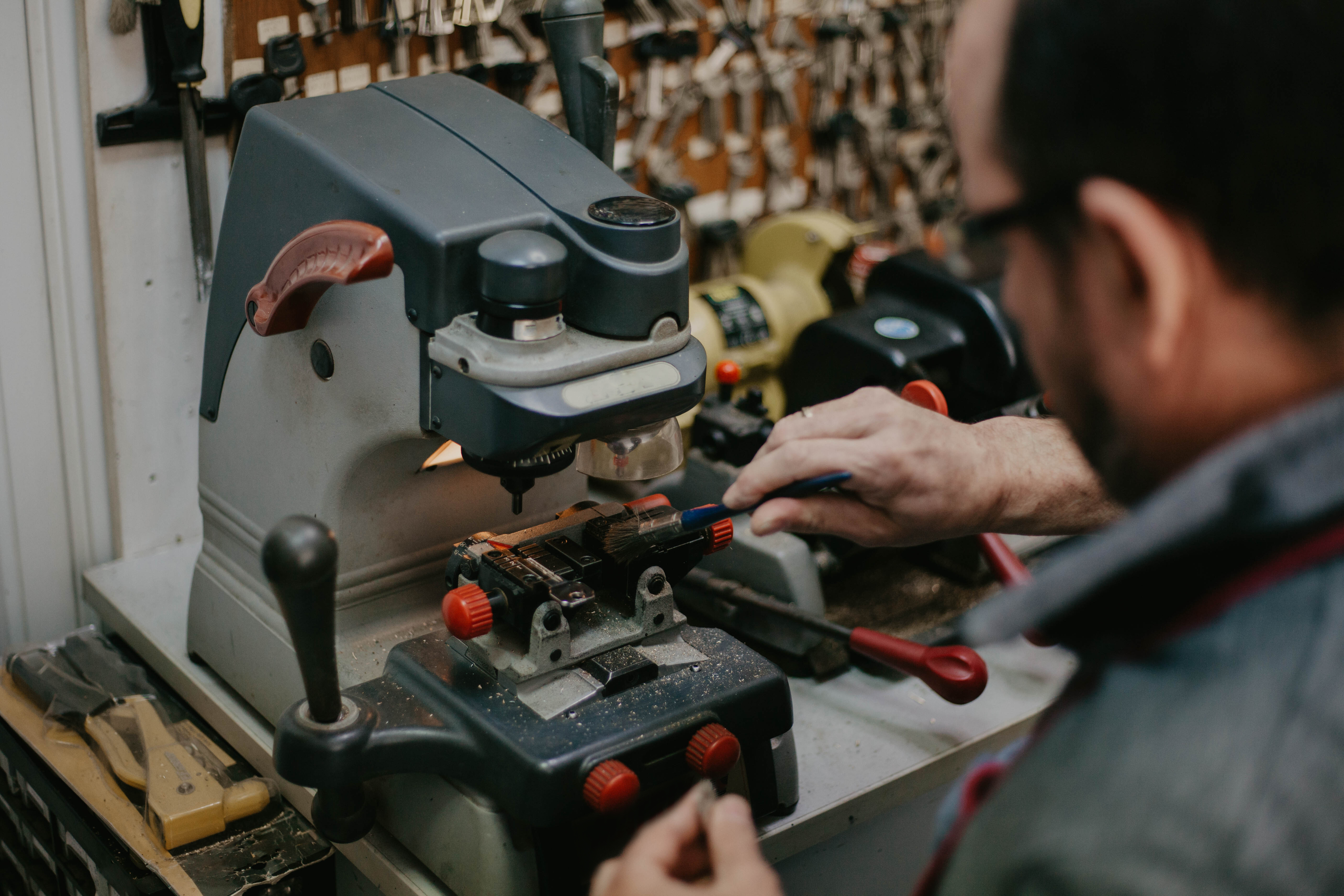 Metro-Keys Locksmith Service