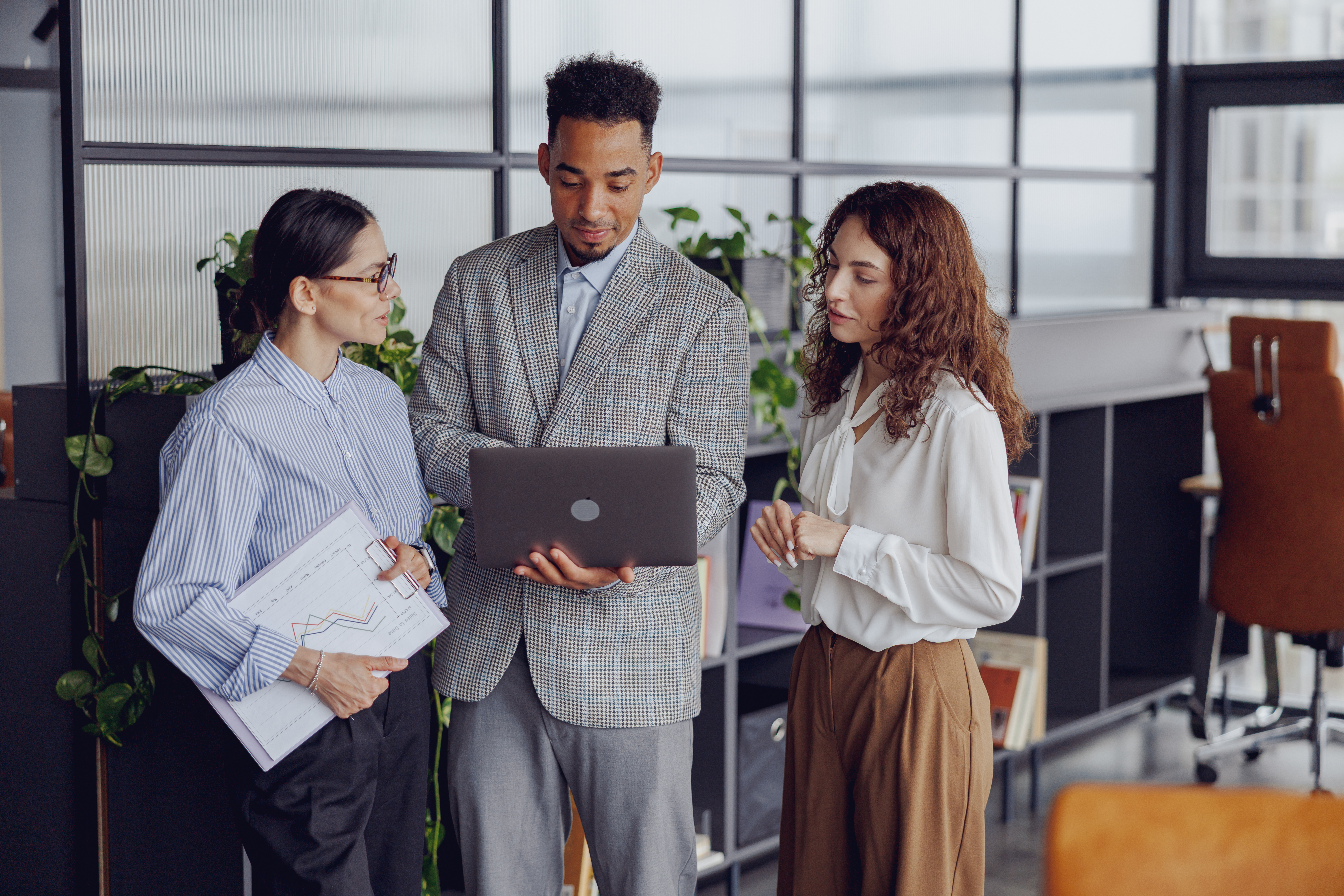 Is Your Business Losing Jobs to Slow Replies? Here’s What to Do