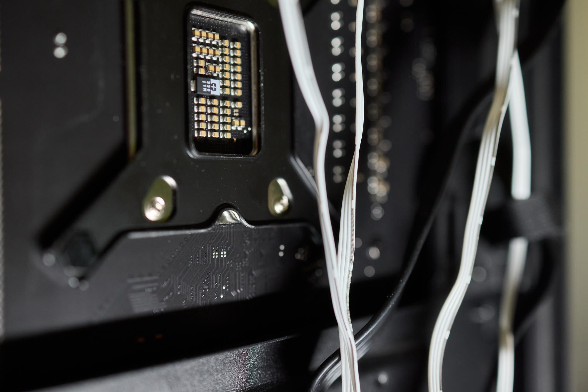 an inside view of a pc casing that is high quality 1ee78622c005c3cb37fe