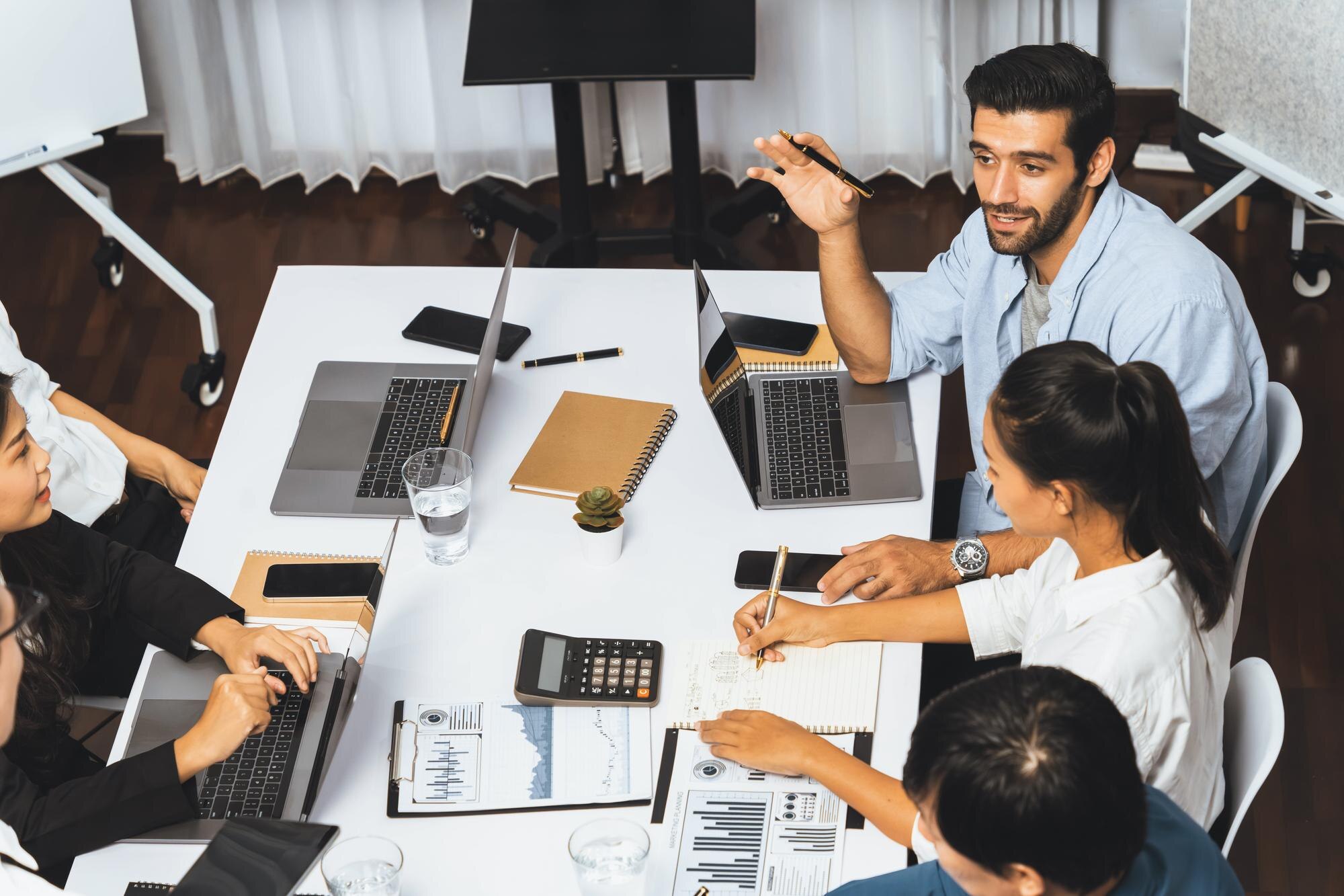 Guía práctica: simplifica tu gestión financiera con contabilidad en la nube para hospedaje y gastronomía