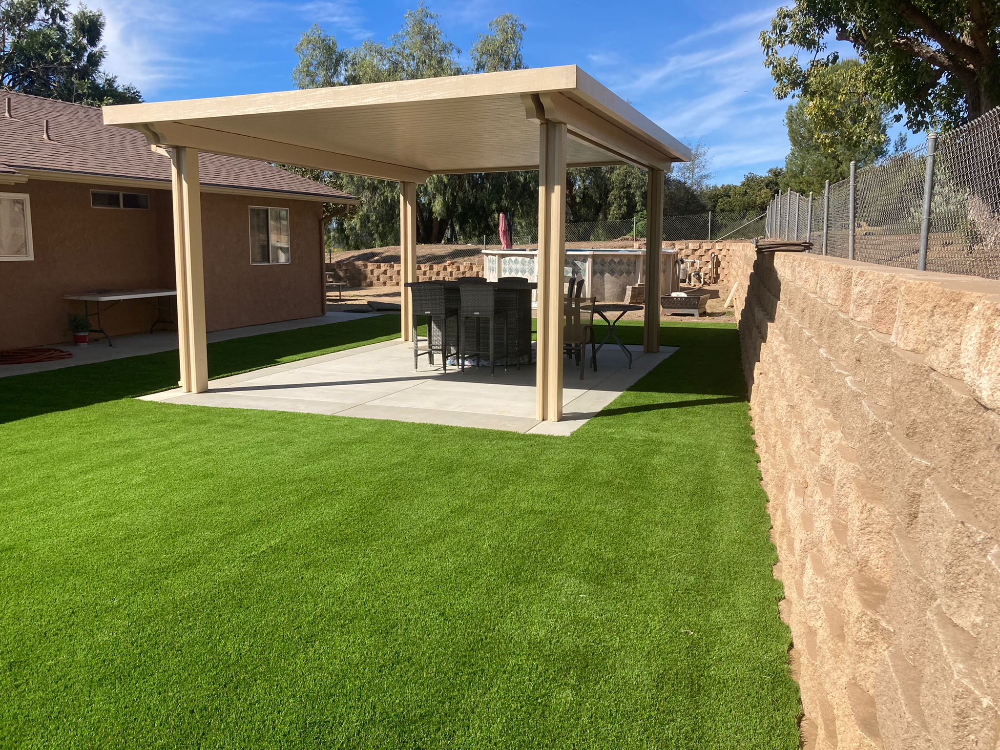 Choosing right concrete installation and hardscape contractor in San Diego for repair and care