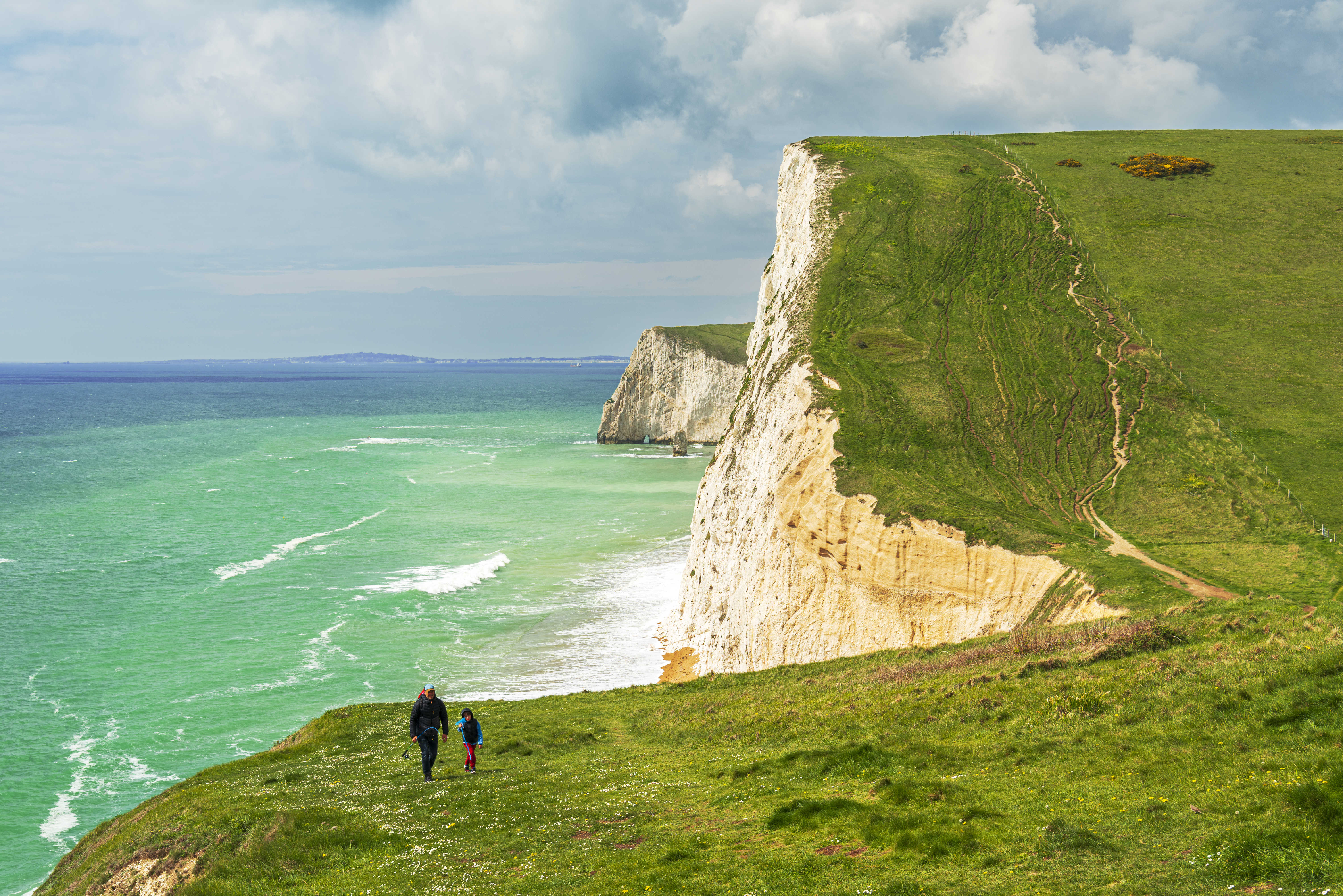 Why March is the smart month to book a UK self‑drive tour: quieter roads, better stays, more freedom 4 bat s head on the jurassic coastline in dorset en ddbc29b569c427d23125 BTOURS