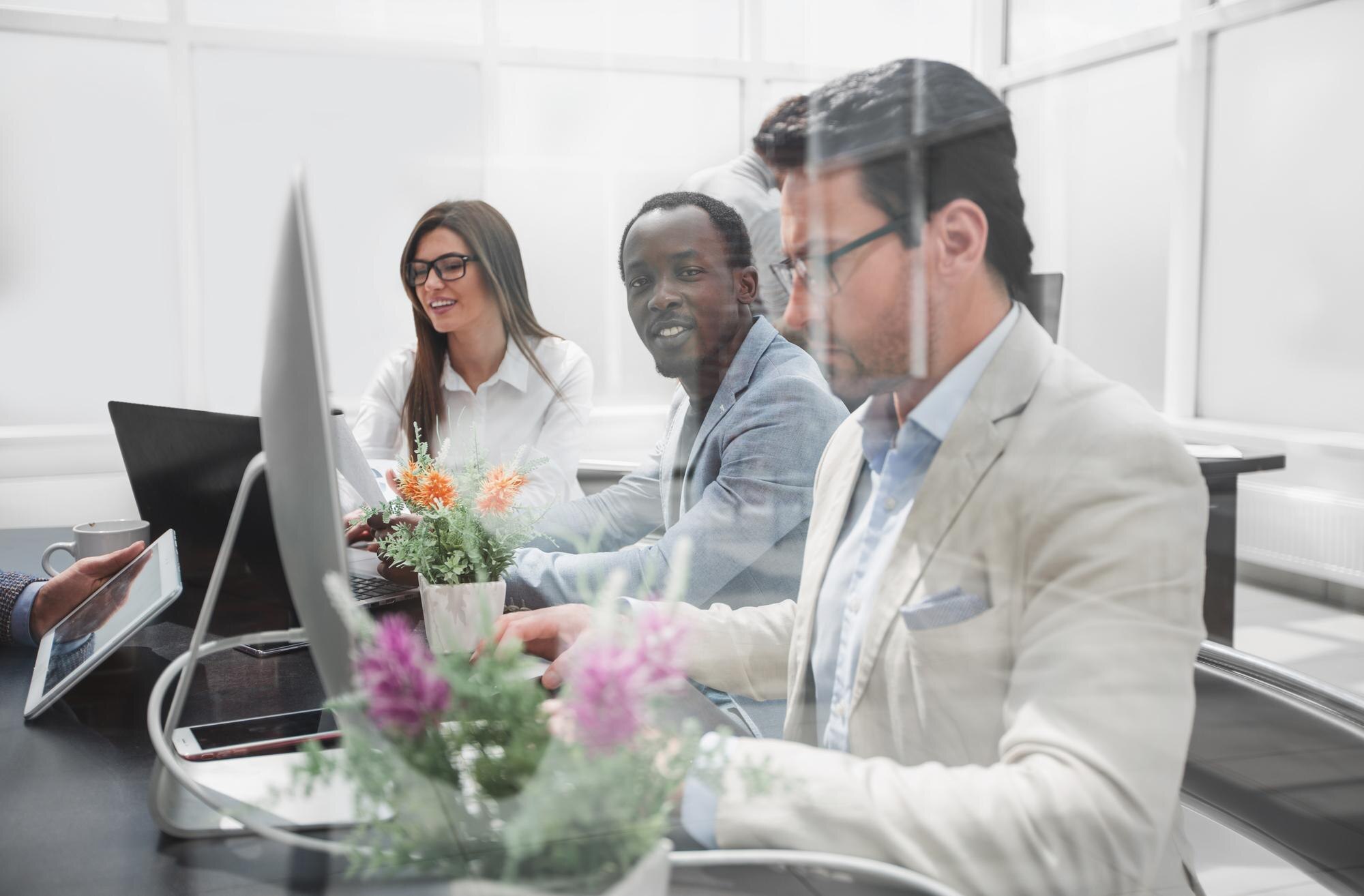 Stop Micromanaging: Boost Your Team’s Sales with Empowerment