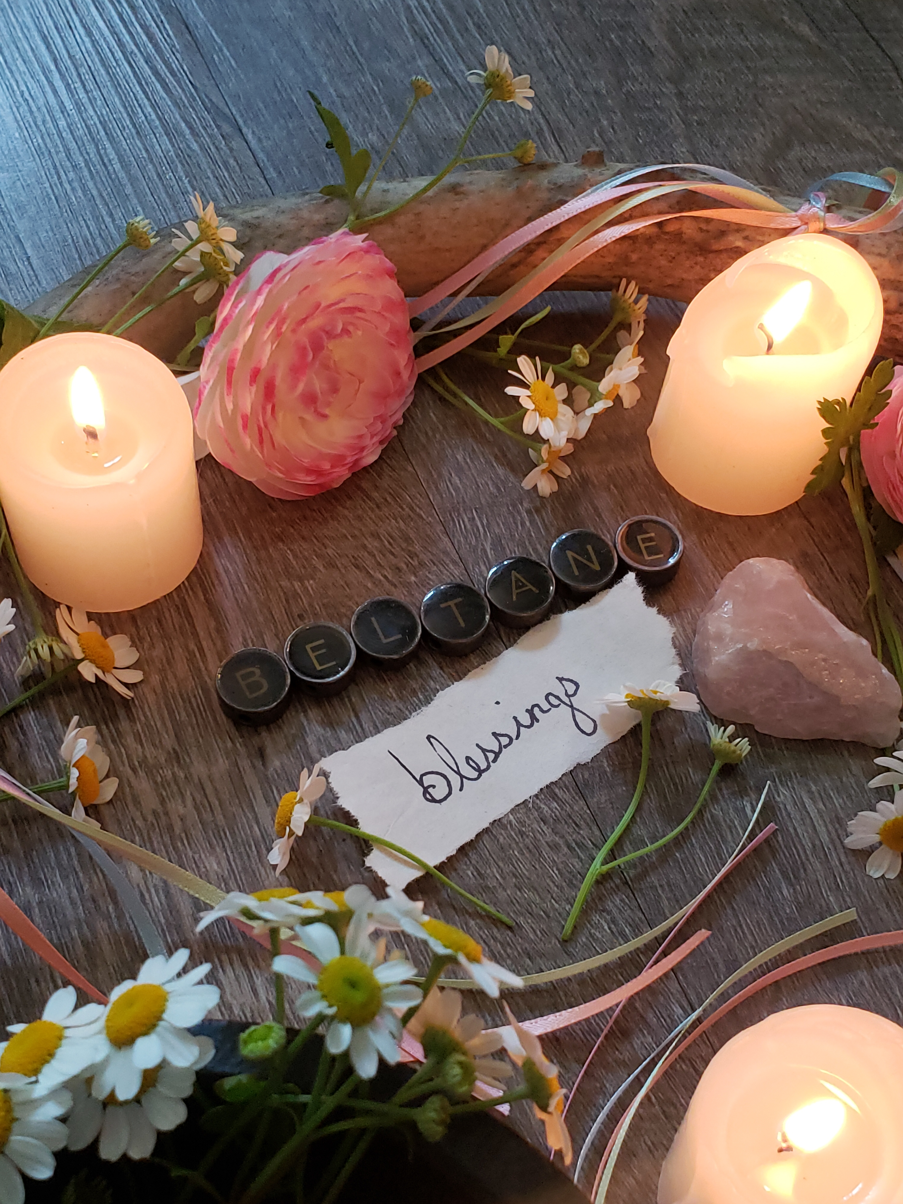 beltane altar bd59dd2f2ea3ba67f94d
