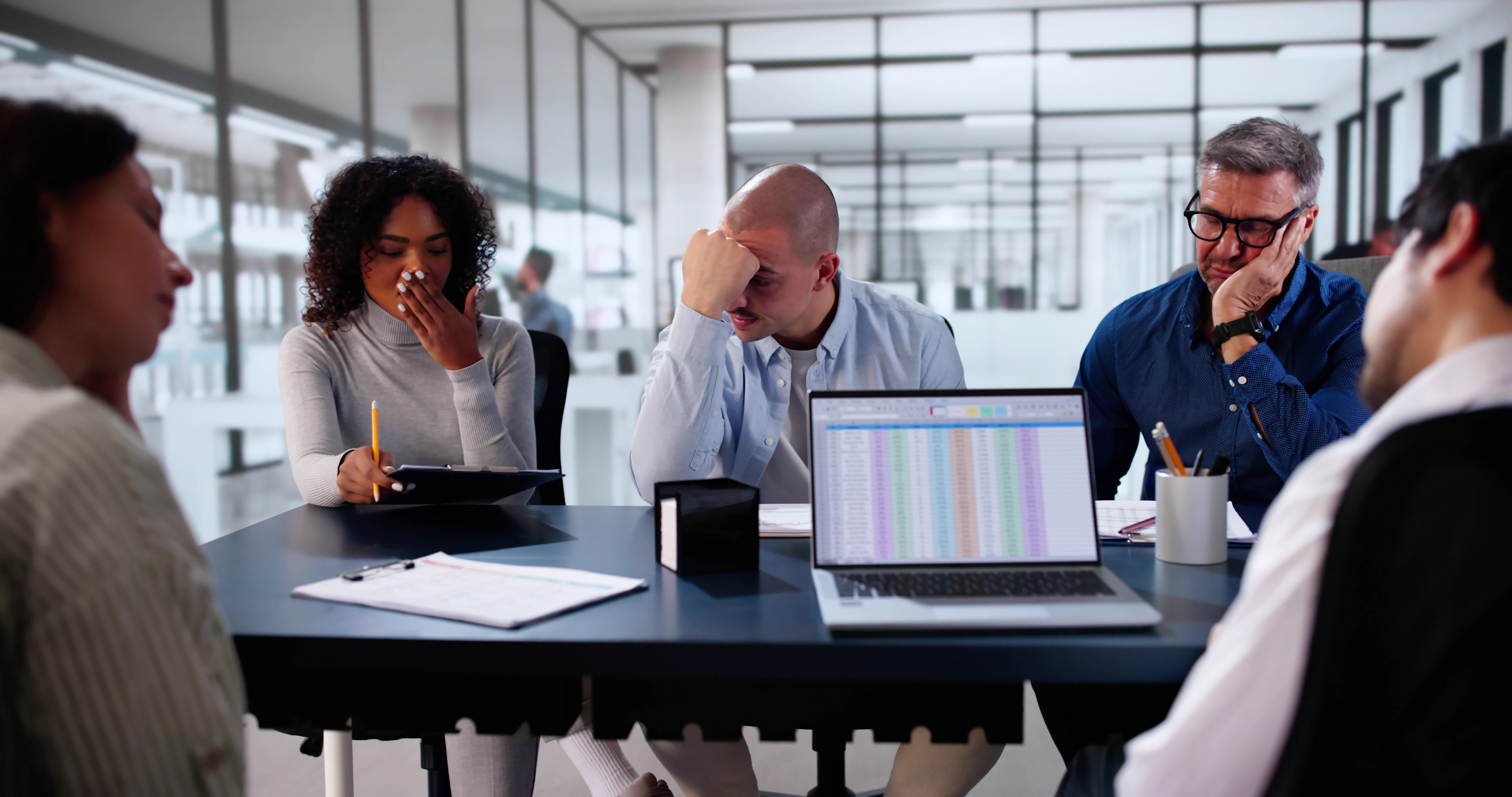 7 errores fiscales que están reduciendo la rentabilidad de tu Airbnb o restaurante (y cómo evitarlos ya)