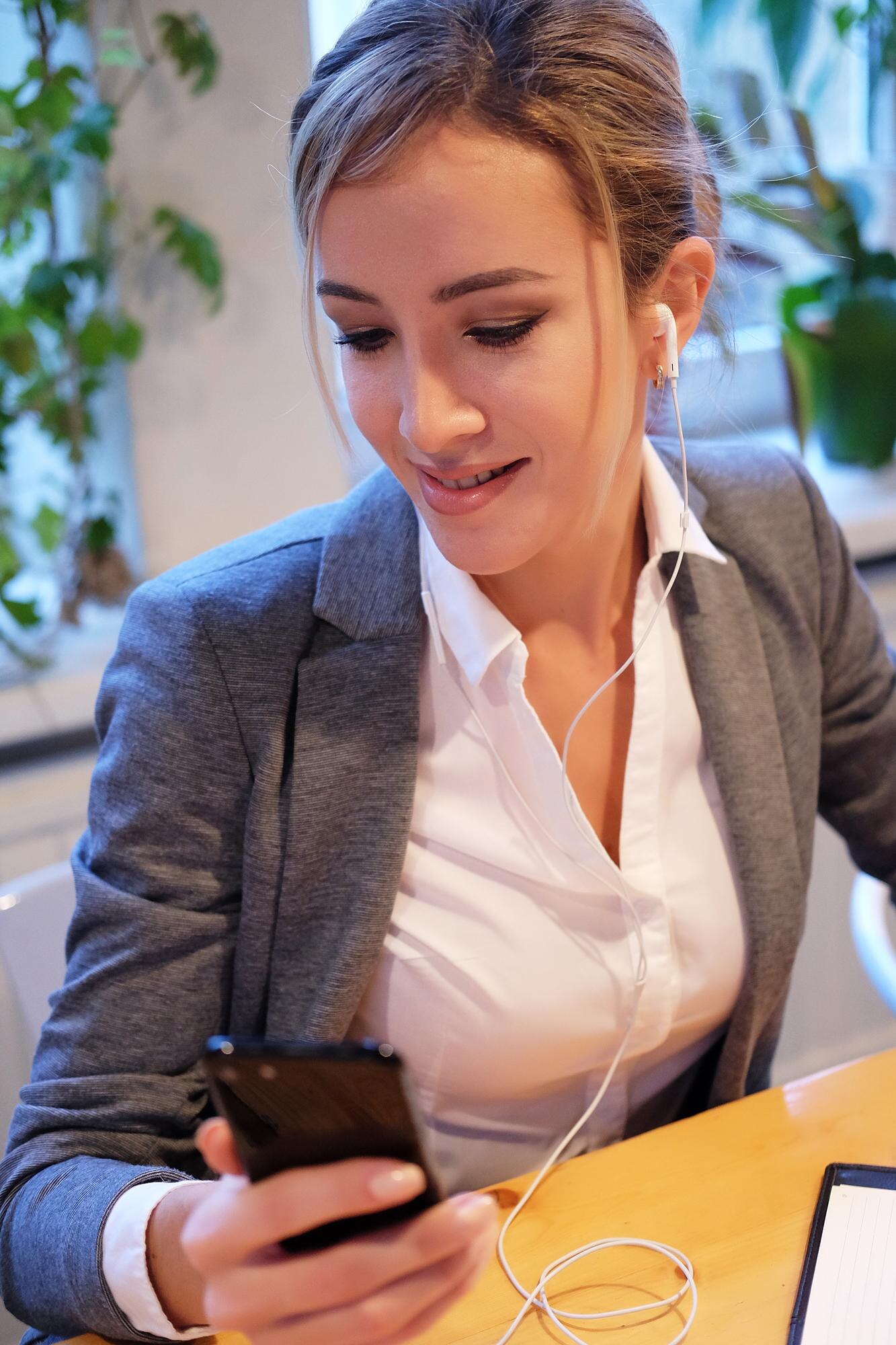 Automate Lead Follow-Up Without Losing the Human Touch: A Simple SMB Playbook