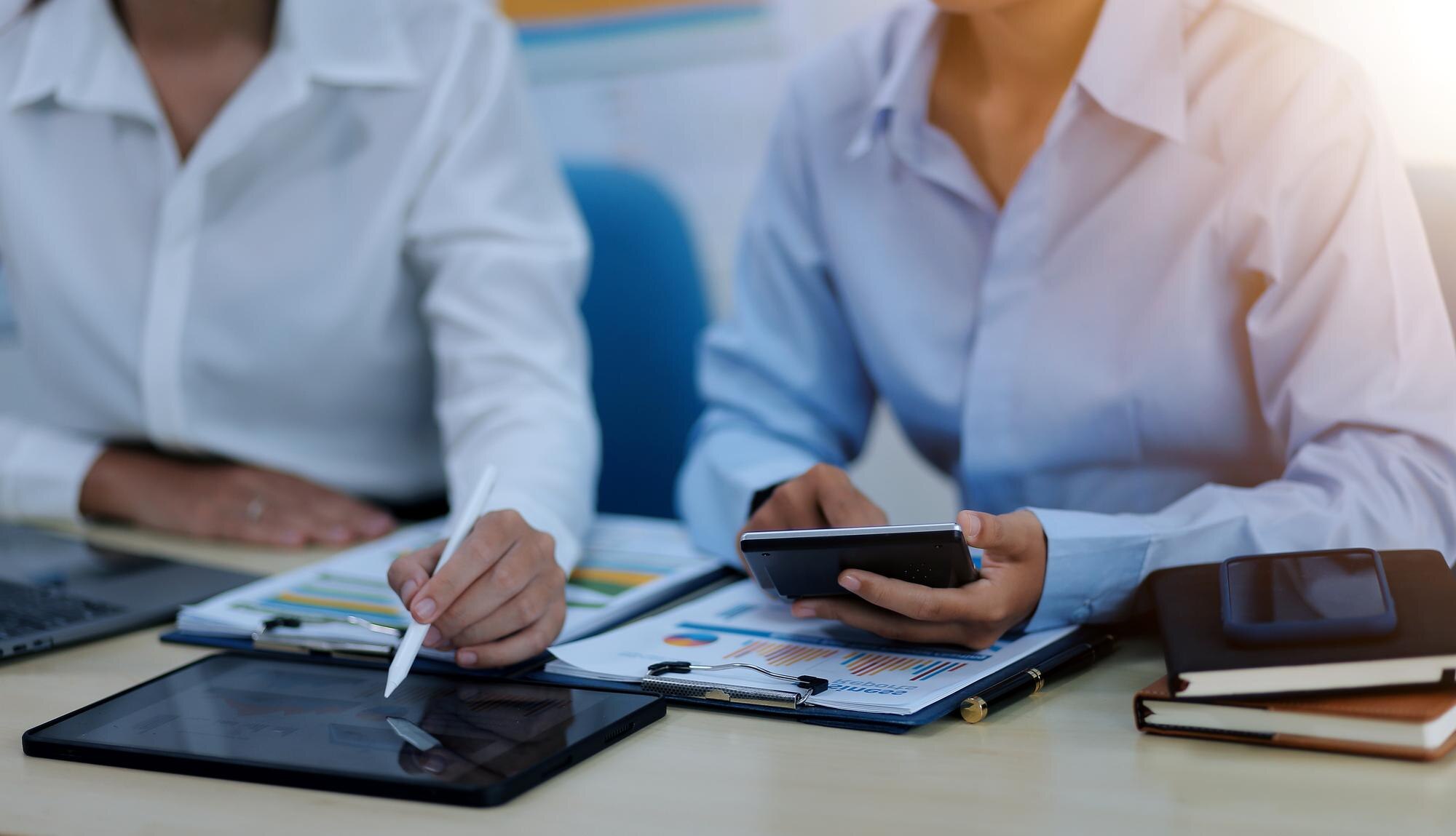 Evita Errores Fiscales Comunes: Maximiza la Rentabilidad de tu Airbnb y Restaurante