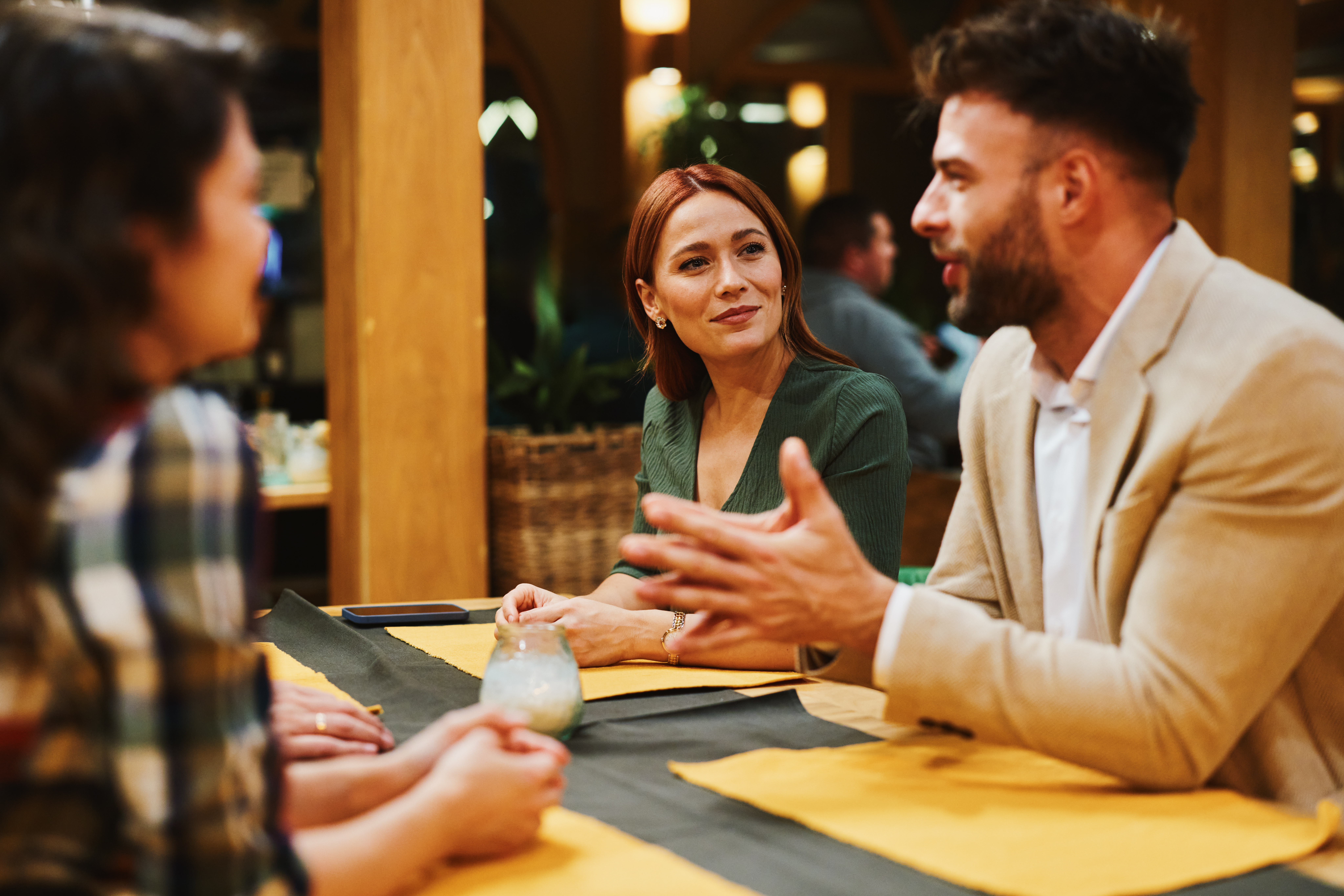 7 errores fiscales que drenan la rentabilidad en Airbnb y restaurantes (y cómo evitarlos)