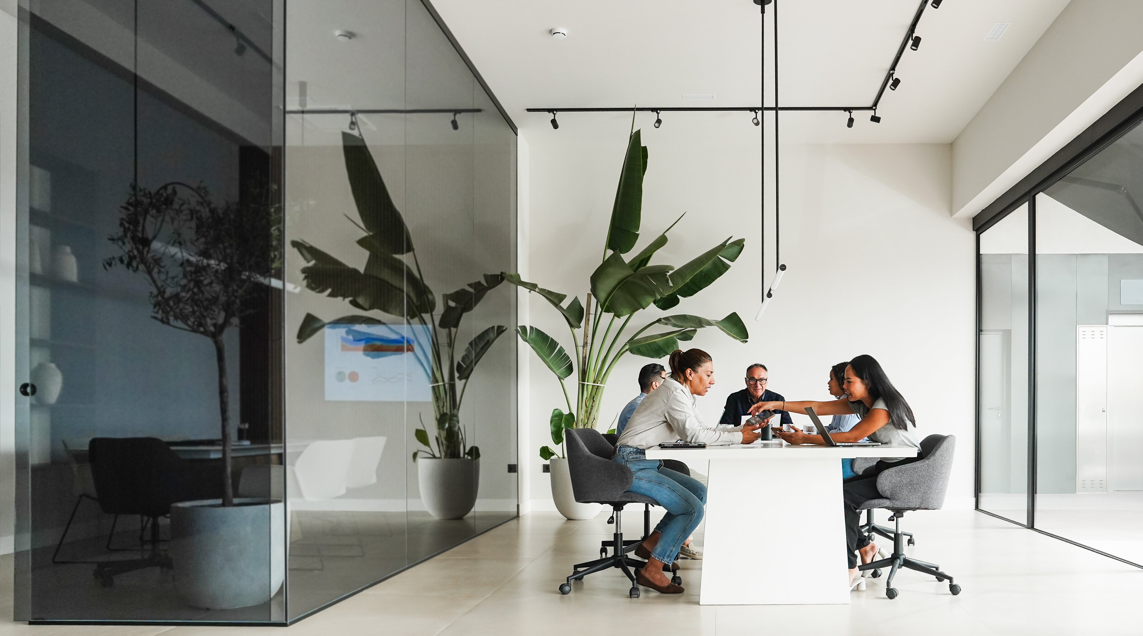 business people sharing ideas at teamwork meeting 6a603b041e68de123364