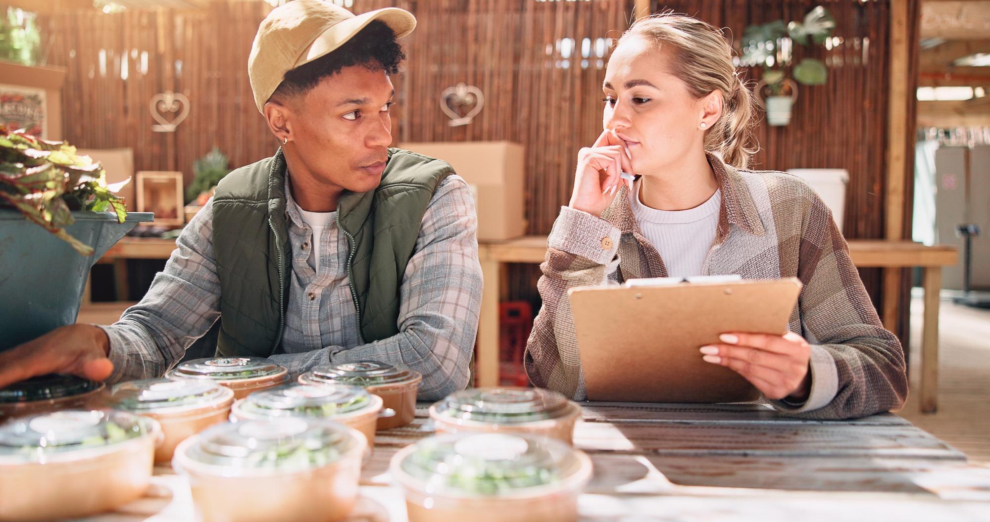 10 errores fiscales frecuentes en dueños de Airbnb y restaurantes (y cómo evitarlos)