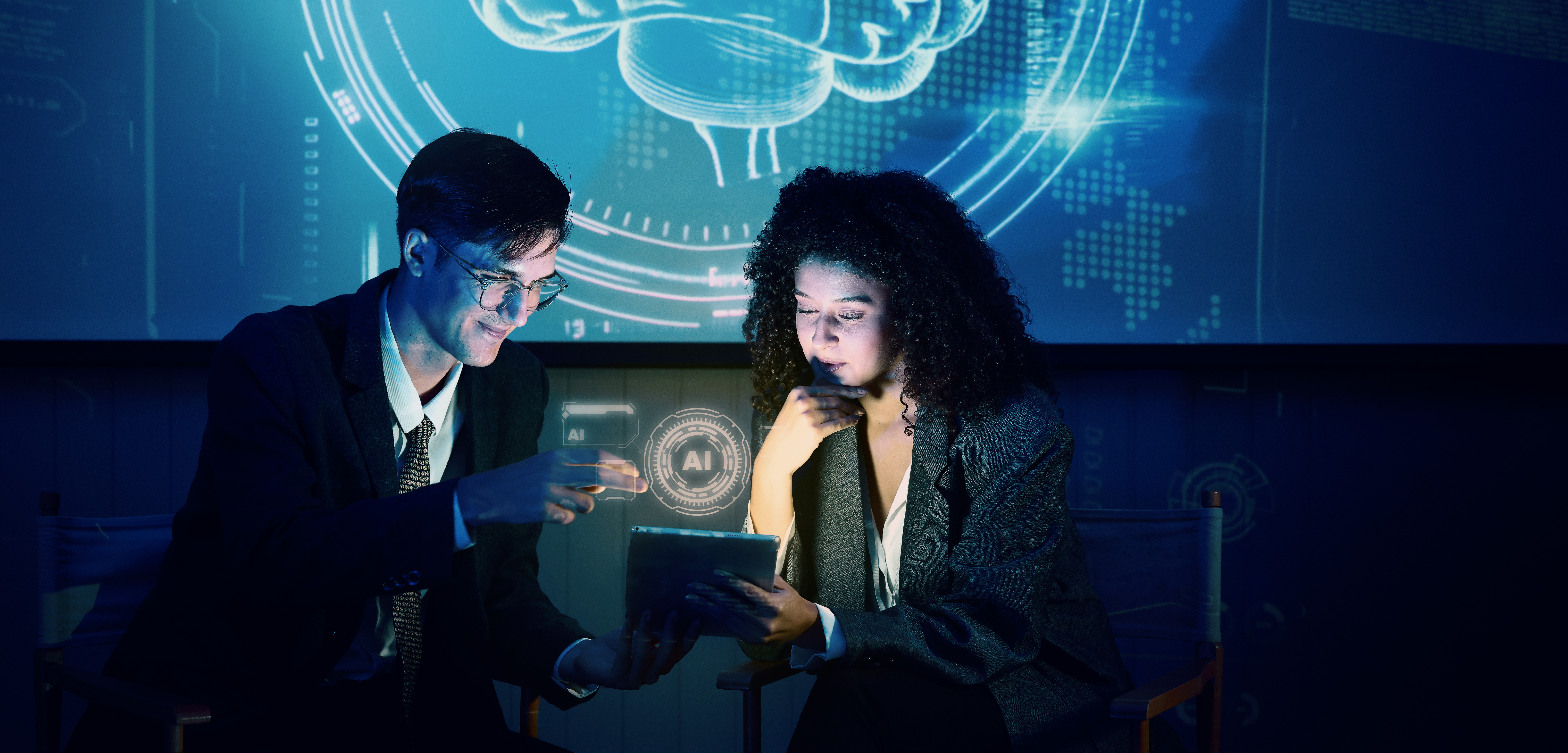 business team discussing and using technology arti 2ca1c72cb16d586e6dc6