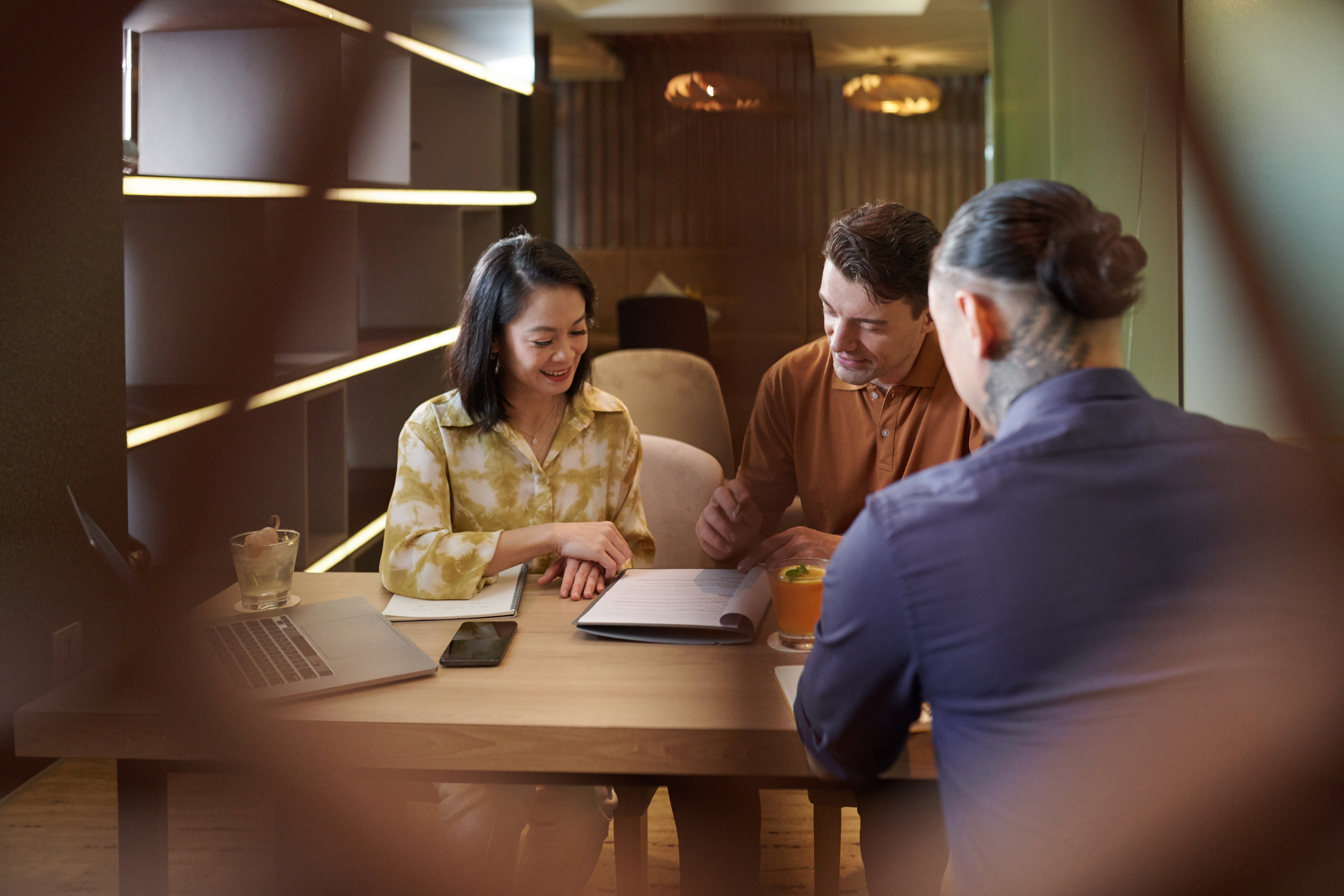 7 errores en tu declaración fiscal que reducen tus ganancias (y cómo evitarlos si operas Airbnb o un restaurante)