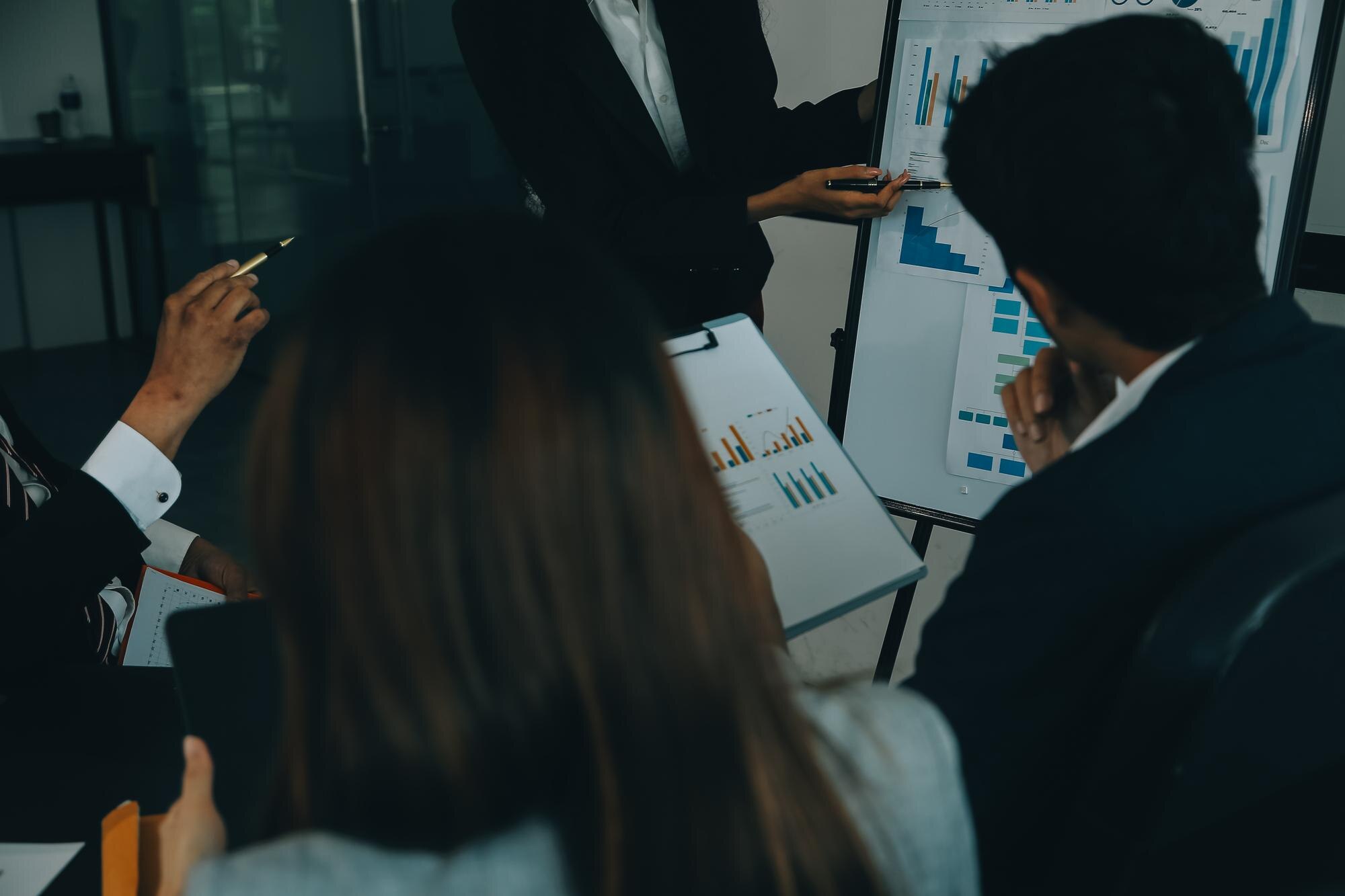 7 errores fiscales que están reduciendo la rentabilidad de tu Airbnb o restaurante (y cómo evitarlos ya)