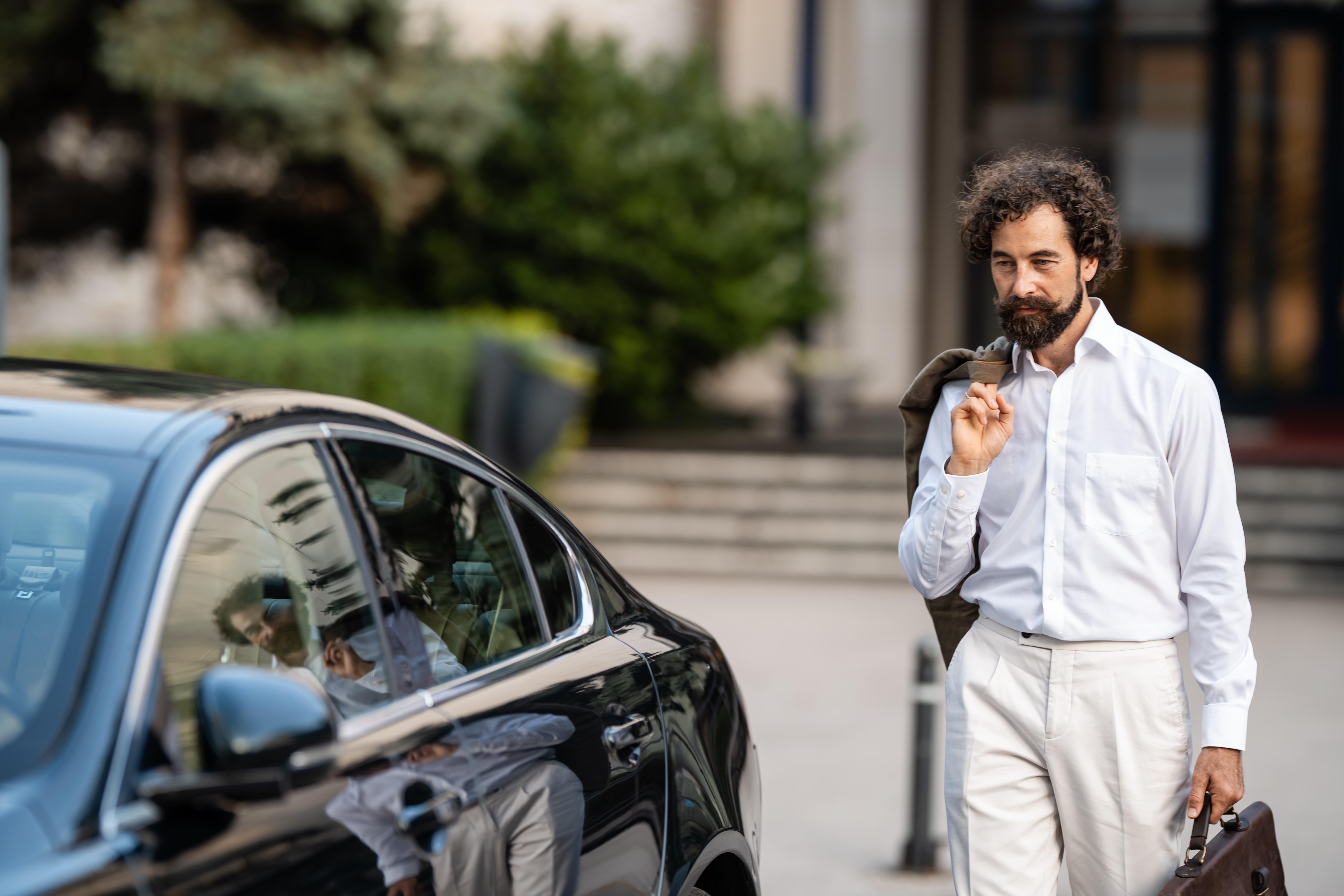 Professional Chauffeurs providing luxury car service and airport transfers in Boston MA