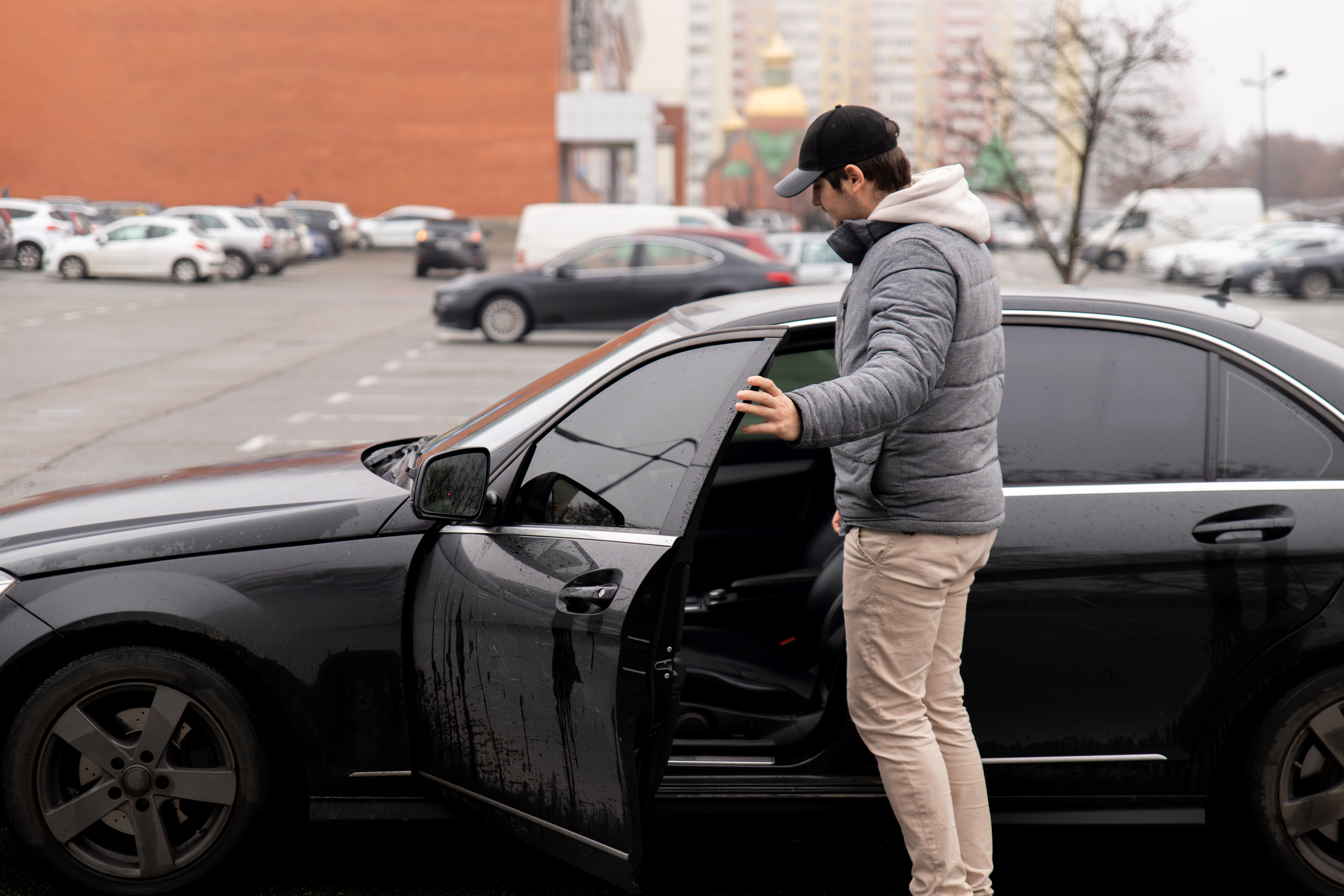 Secure executive transportation with GPS-tracked rides and Chauffeur Safety protocols.