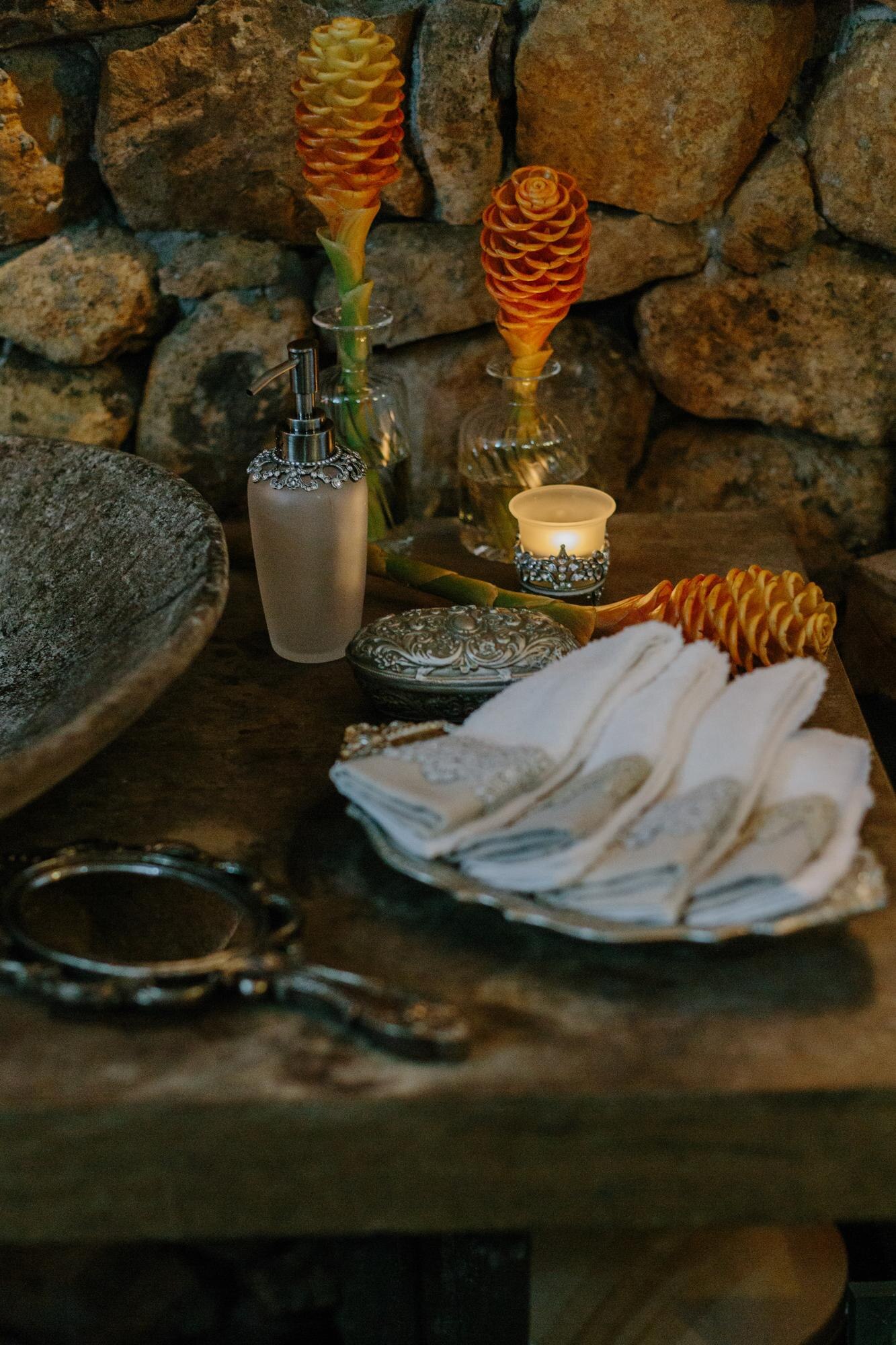 close up of objects on table 5dc381a35d404ccaf296