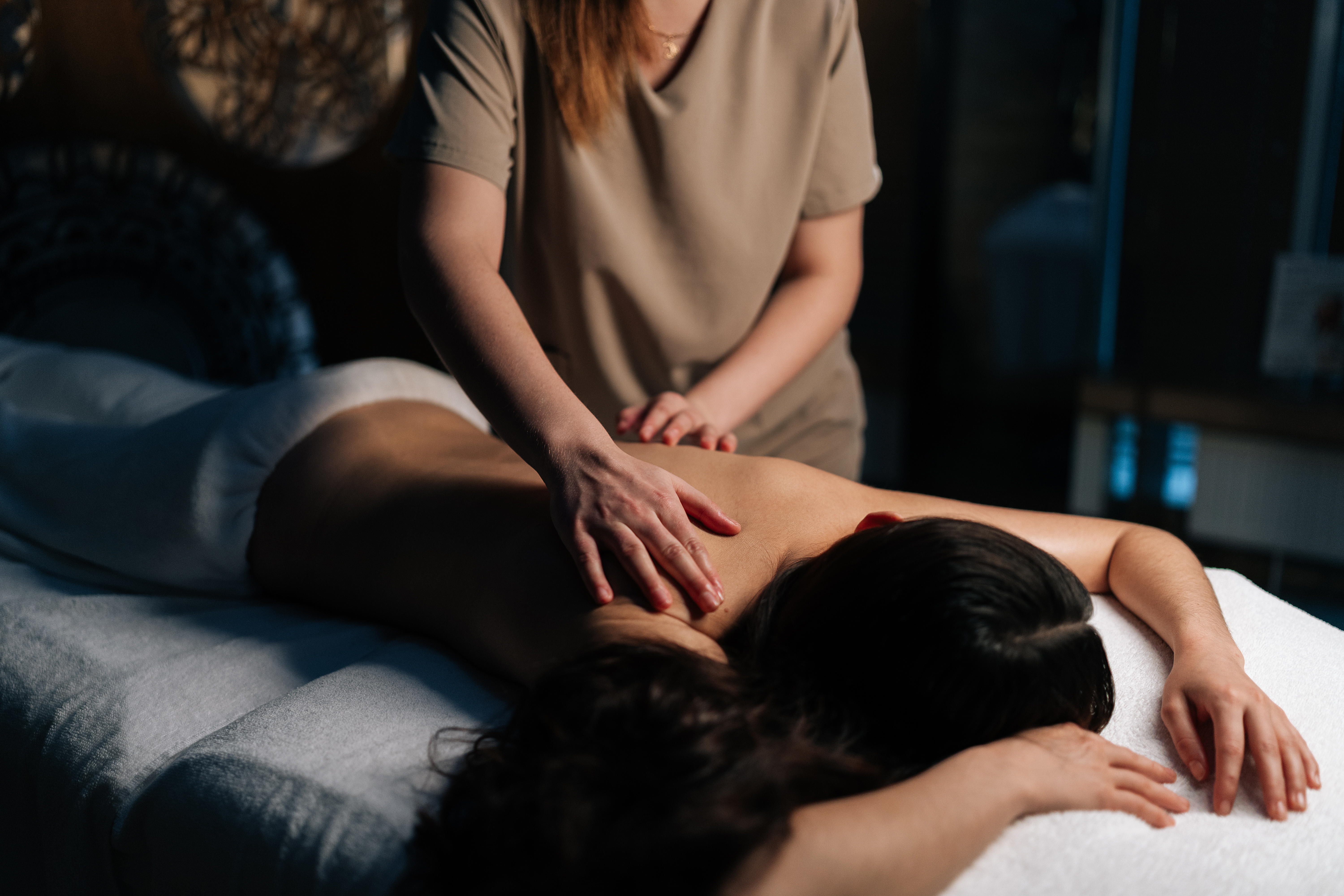 The Surprising Benefits of Swedish Massage for Pain Relief and Relaxation 1 closeup of unrecognizable masseuse applying massag 3b7602c41a26252d8949