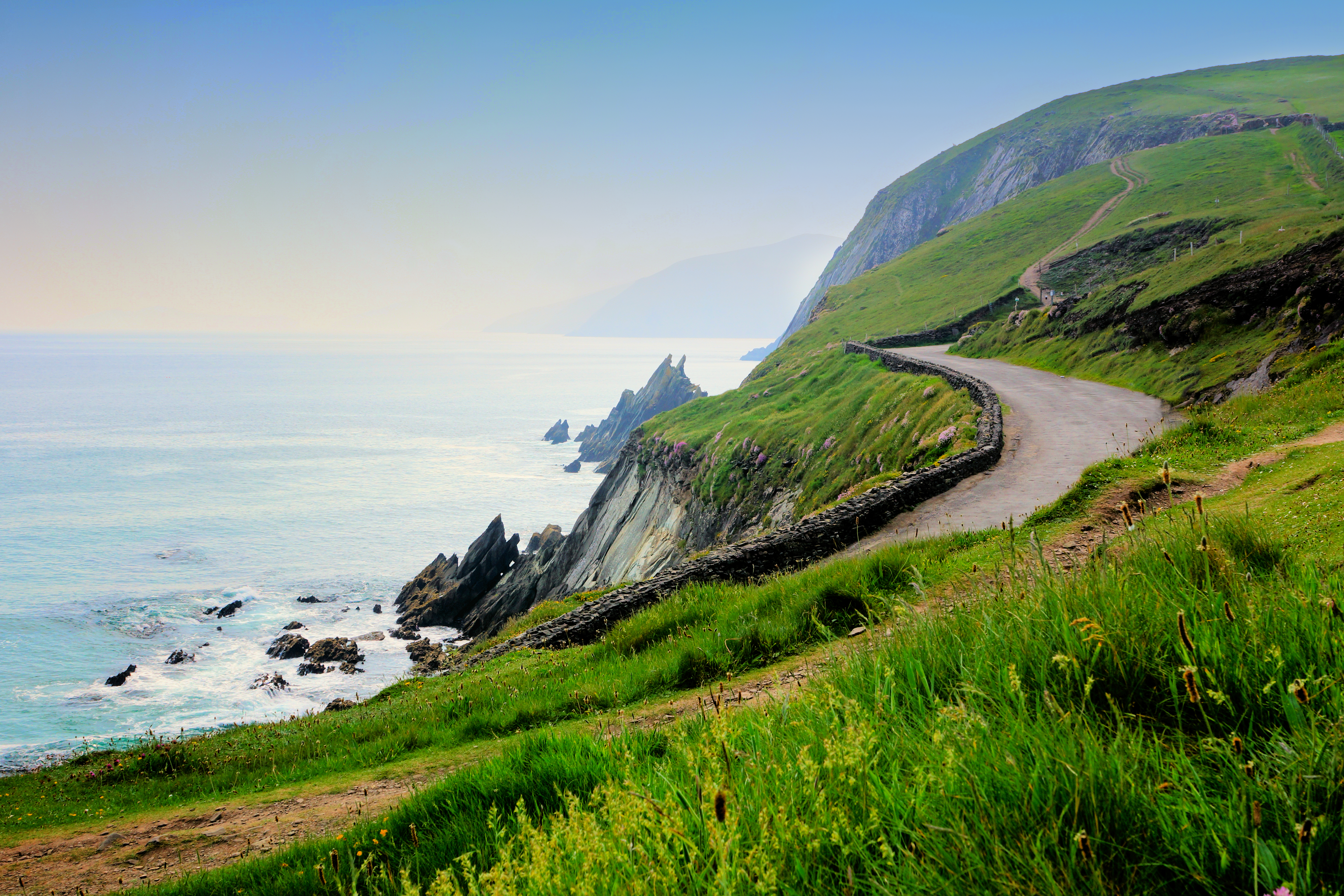 coastal road in western ireland slea head dingle 3c4b1986d9637f47b472 BTOURS