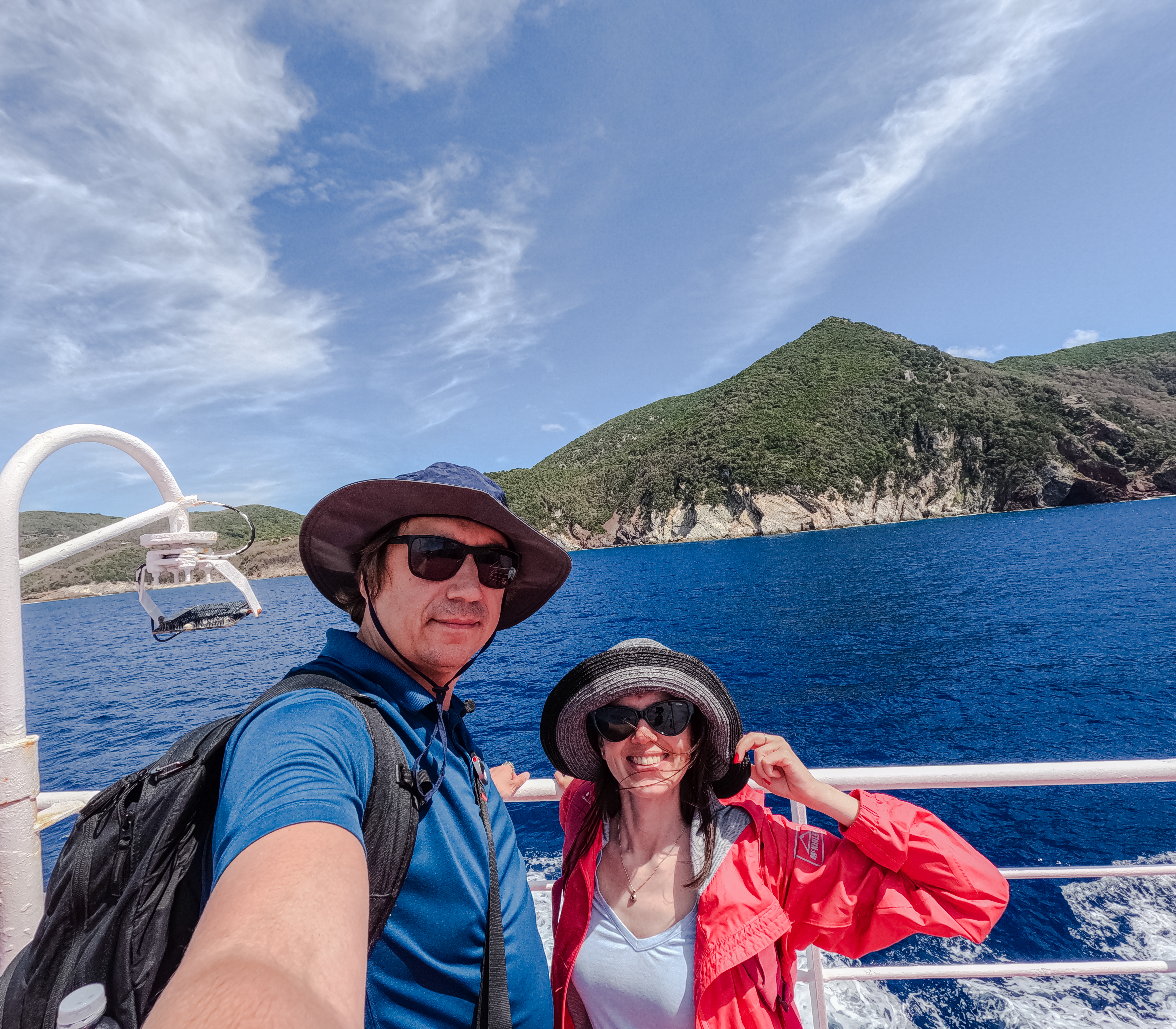couple of tourists taking selfie on ferry deck wit c8a662af13a1c038f9f3 BTOURS