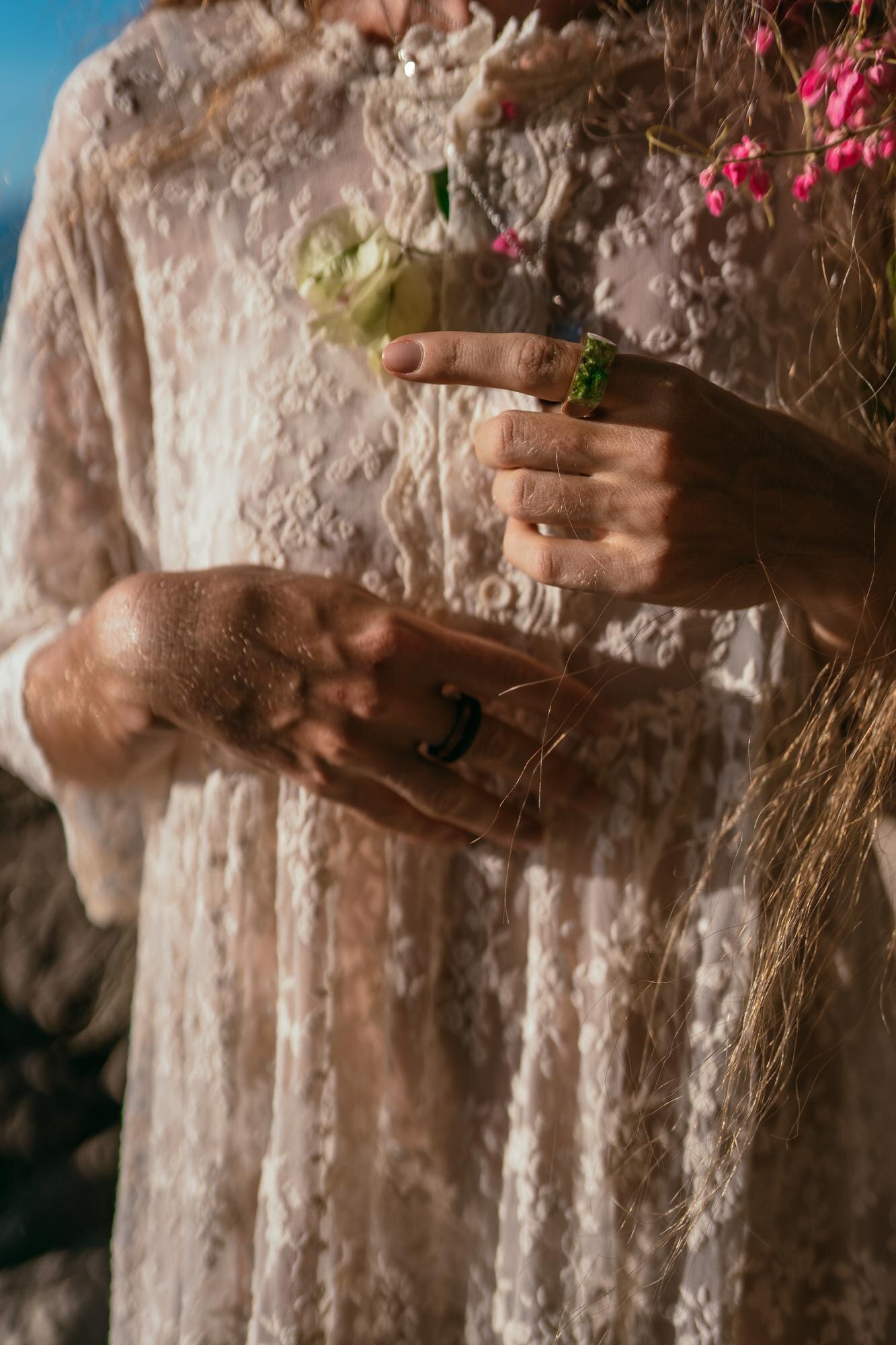 cropped hand of woman holding plant b71a9f9a11d9c6a10c85