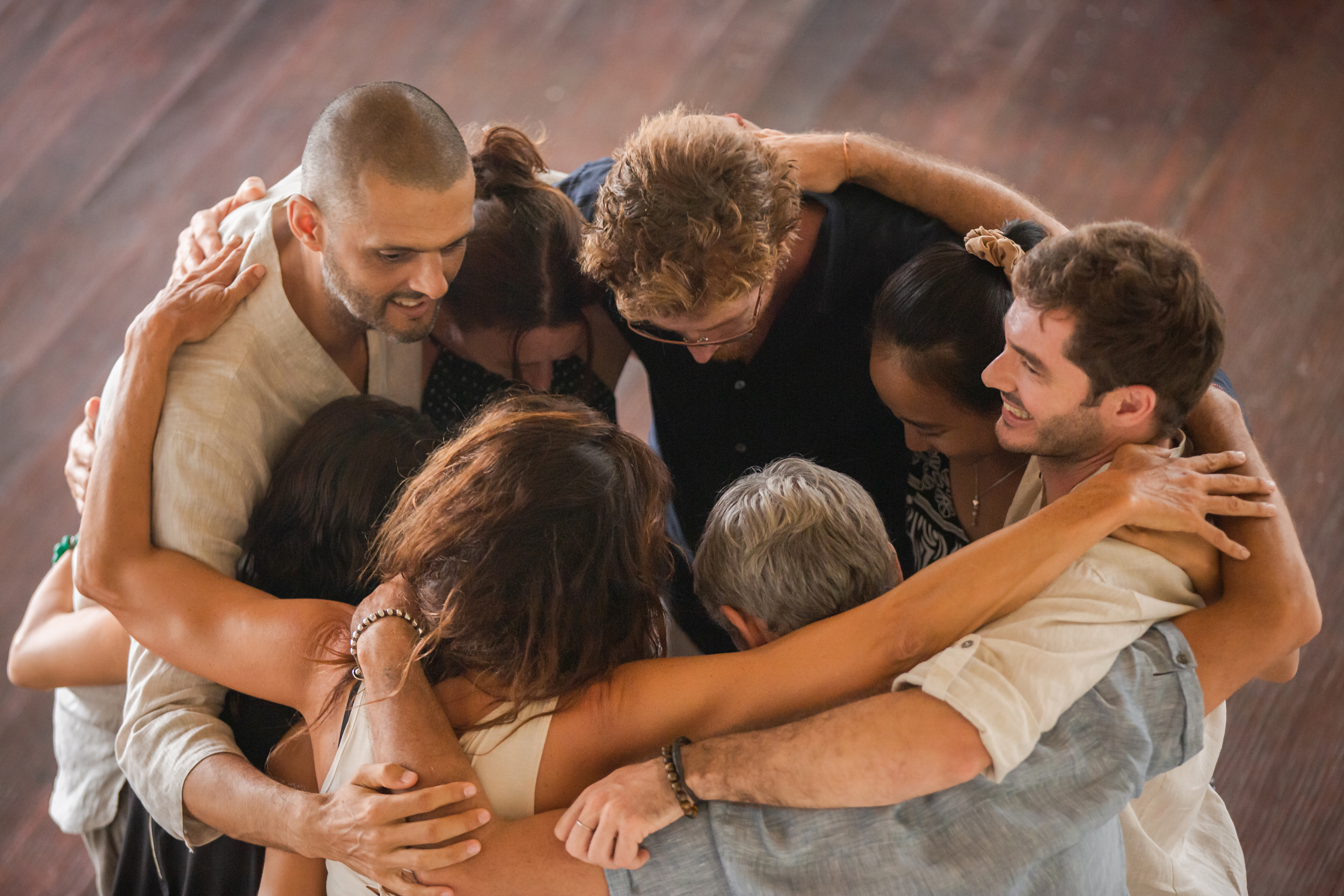 From Local Gatherings to National Communities: The Rise of Spiritual Movements