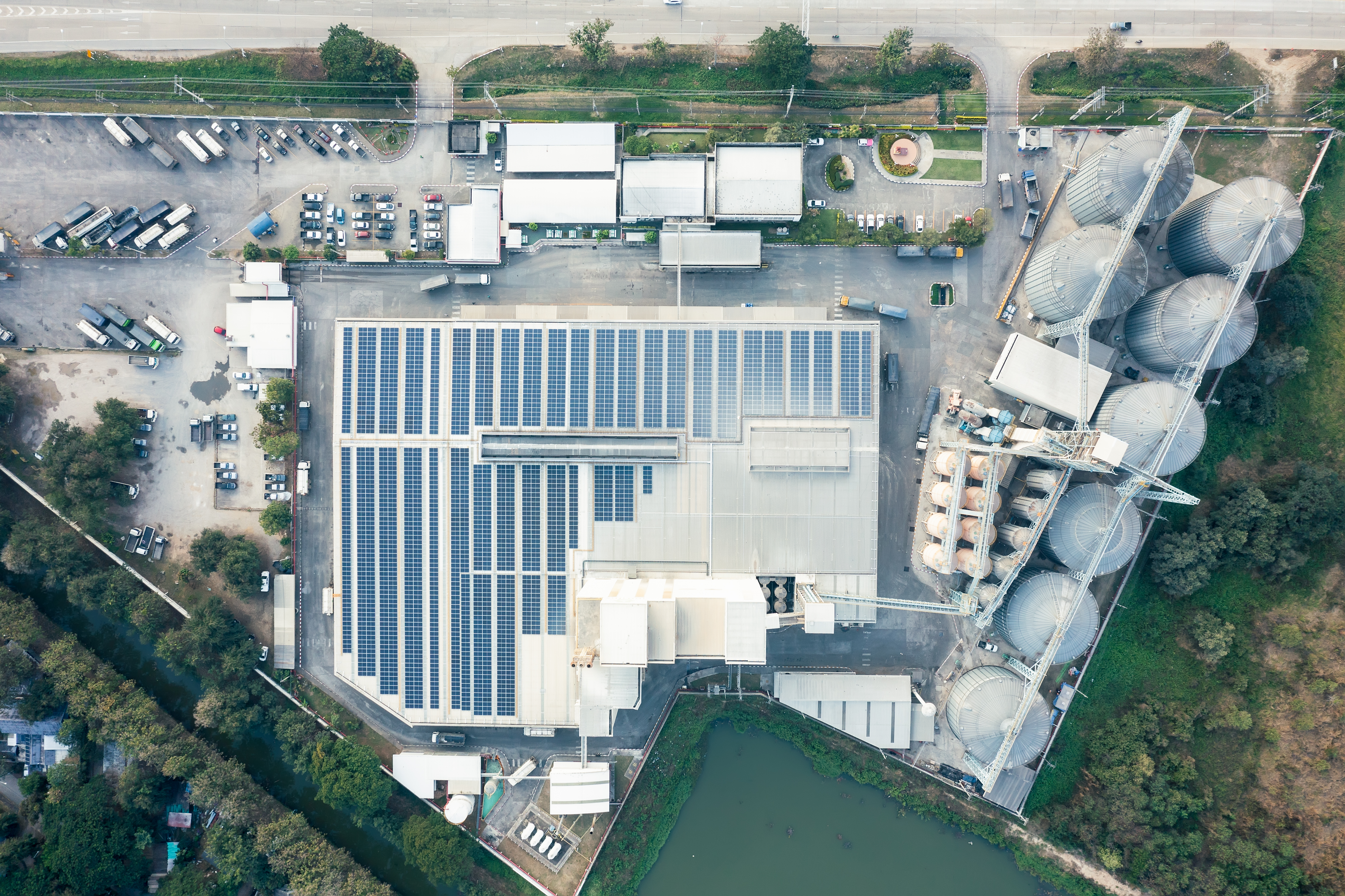 Investor‑funded solar system on a warehouse building.