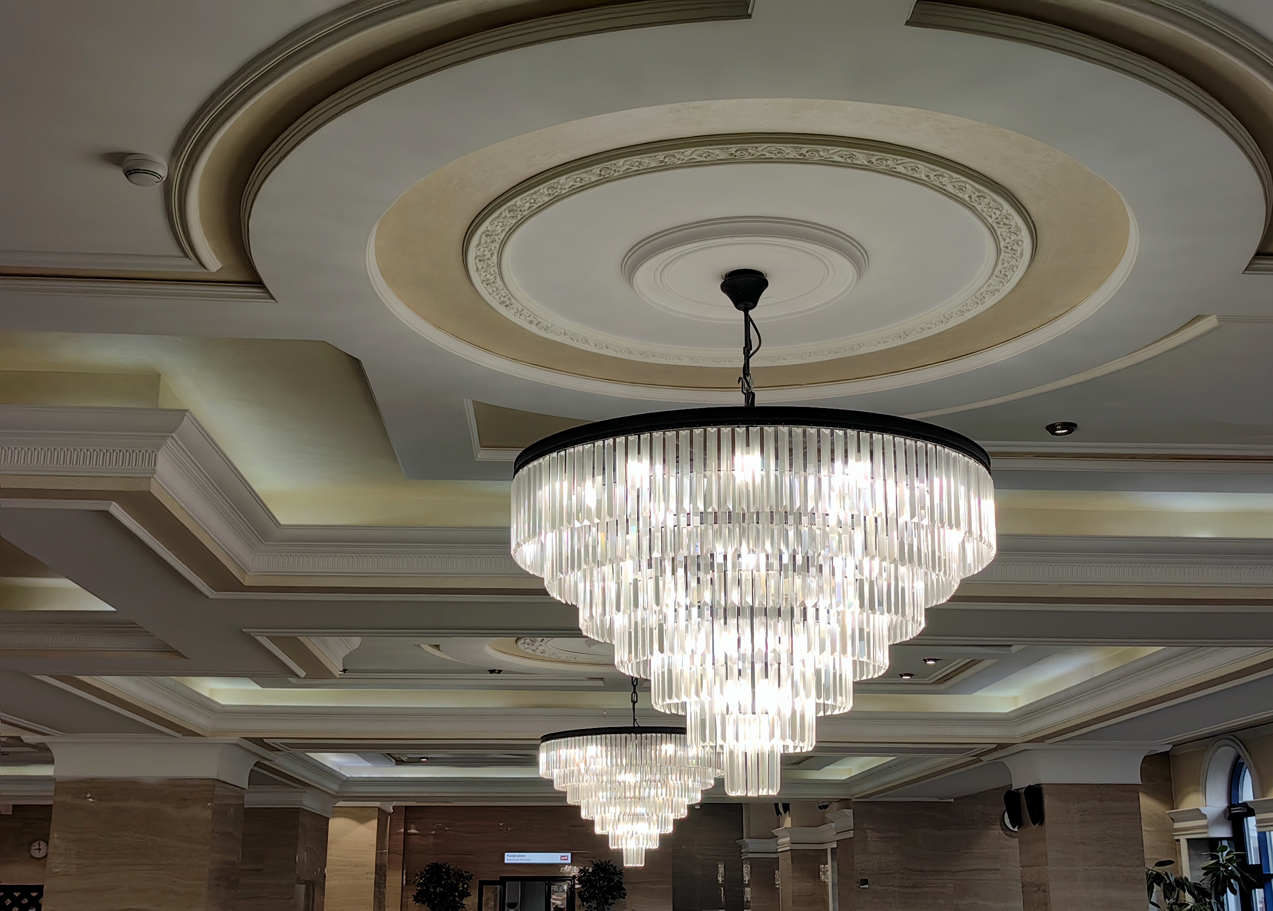 elegant crystal chandeliers illuminate ceiling lux 642a284110204cb3542a