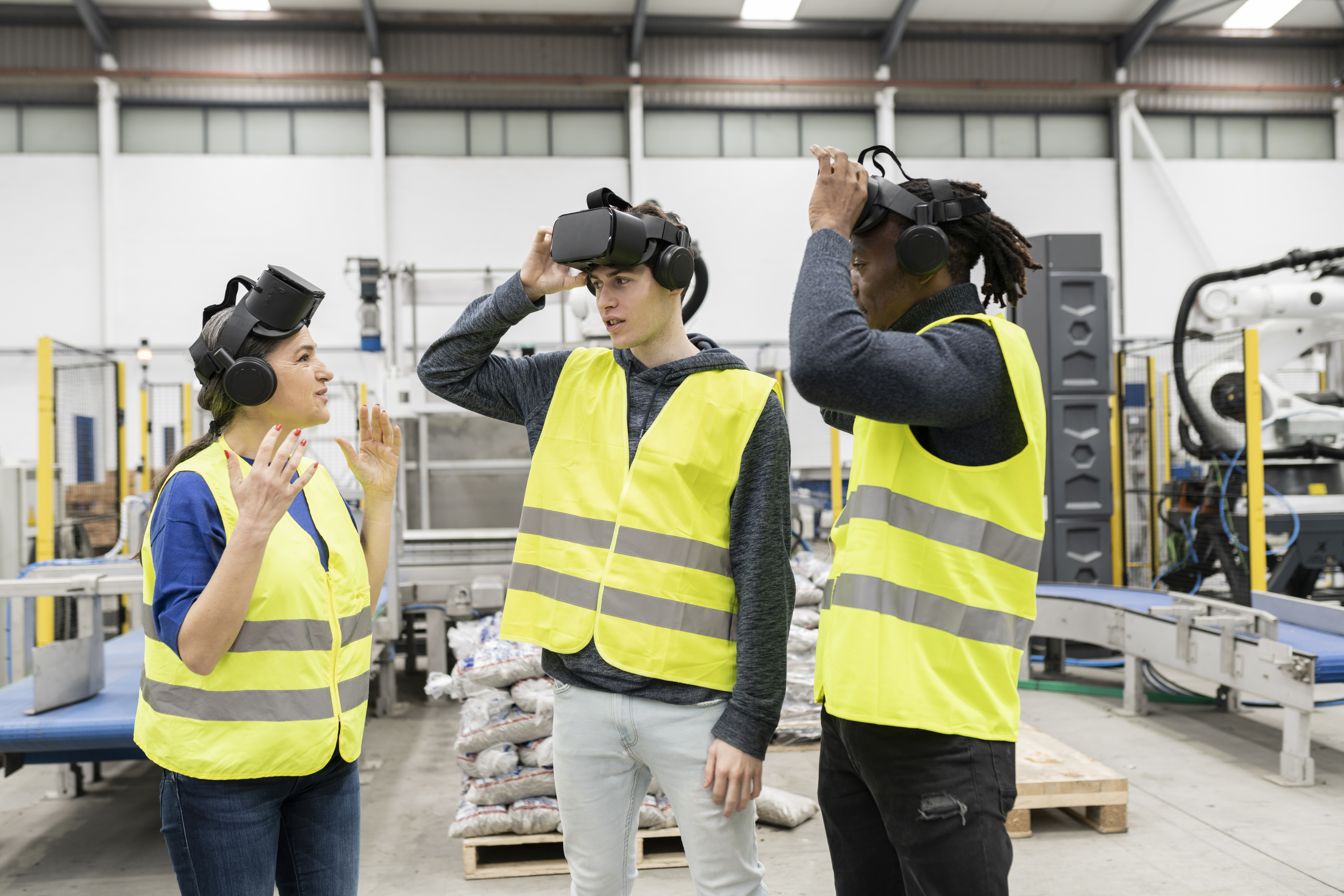 engineers use virtual reality in their robotic fac e61fc042e48931eb0735