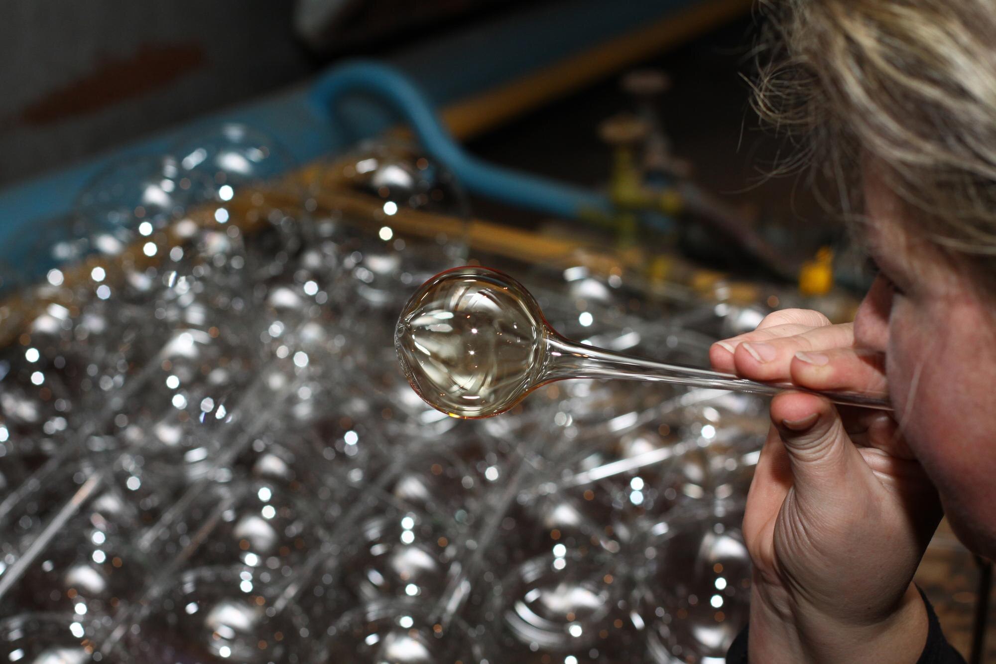 Cut Waste, Save Time: How Precision Plastic Fabrication Keeps Projects on Track 3 factory of christmas toys the worker blows out the bf7ff1eb00750515fb7d