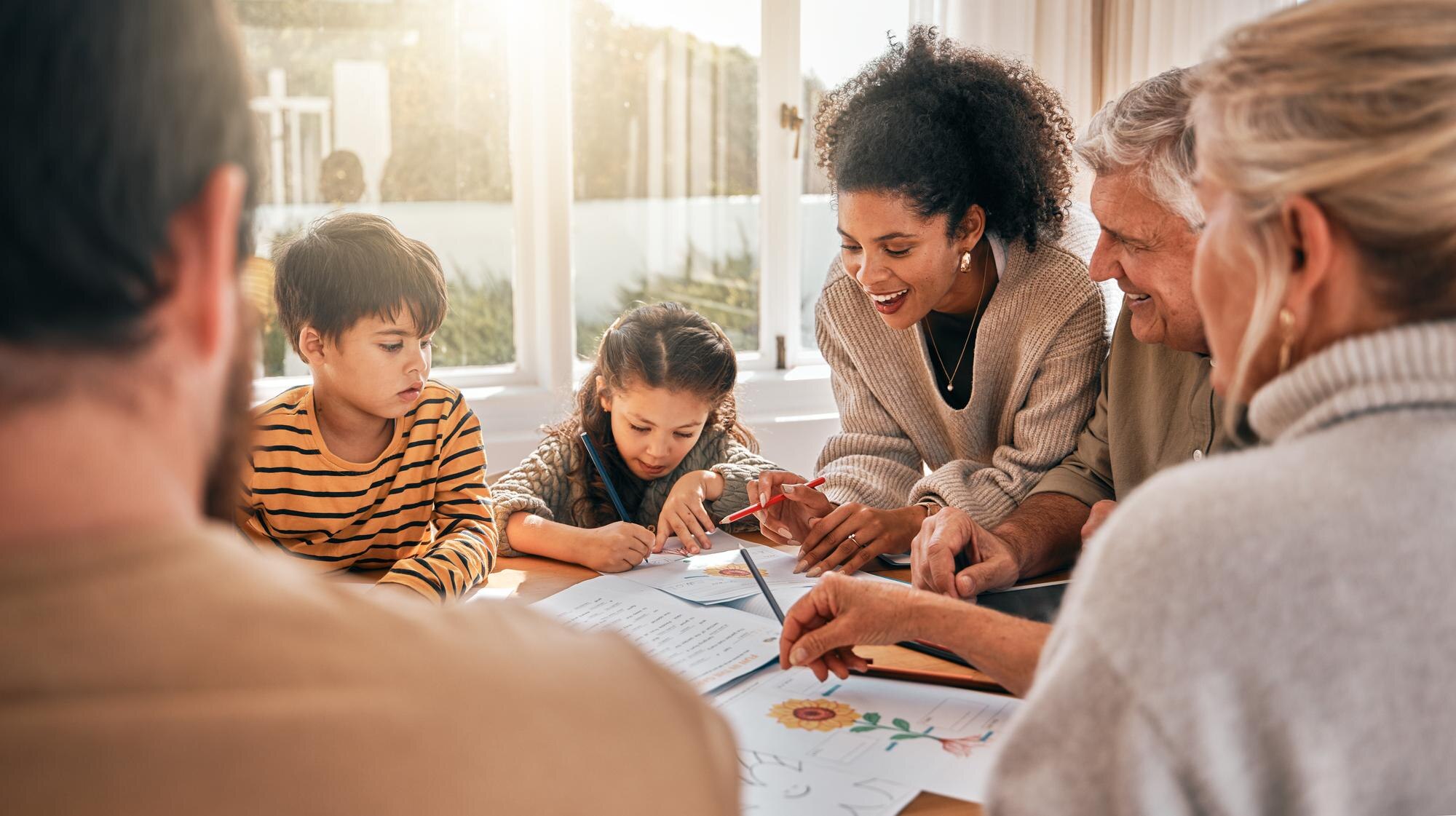 family house kids and education with grandparents 4e984b427e3667e4af6b