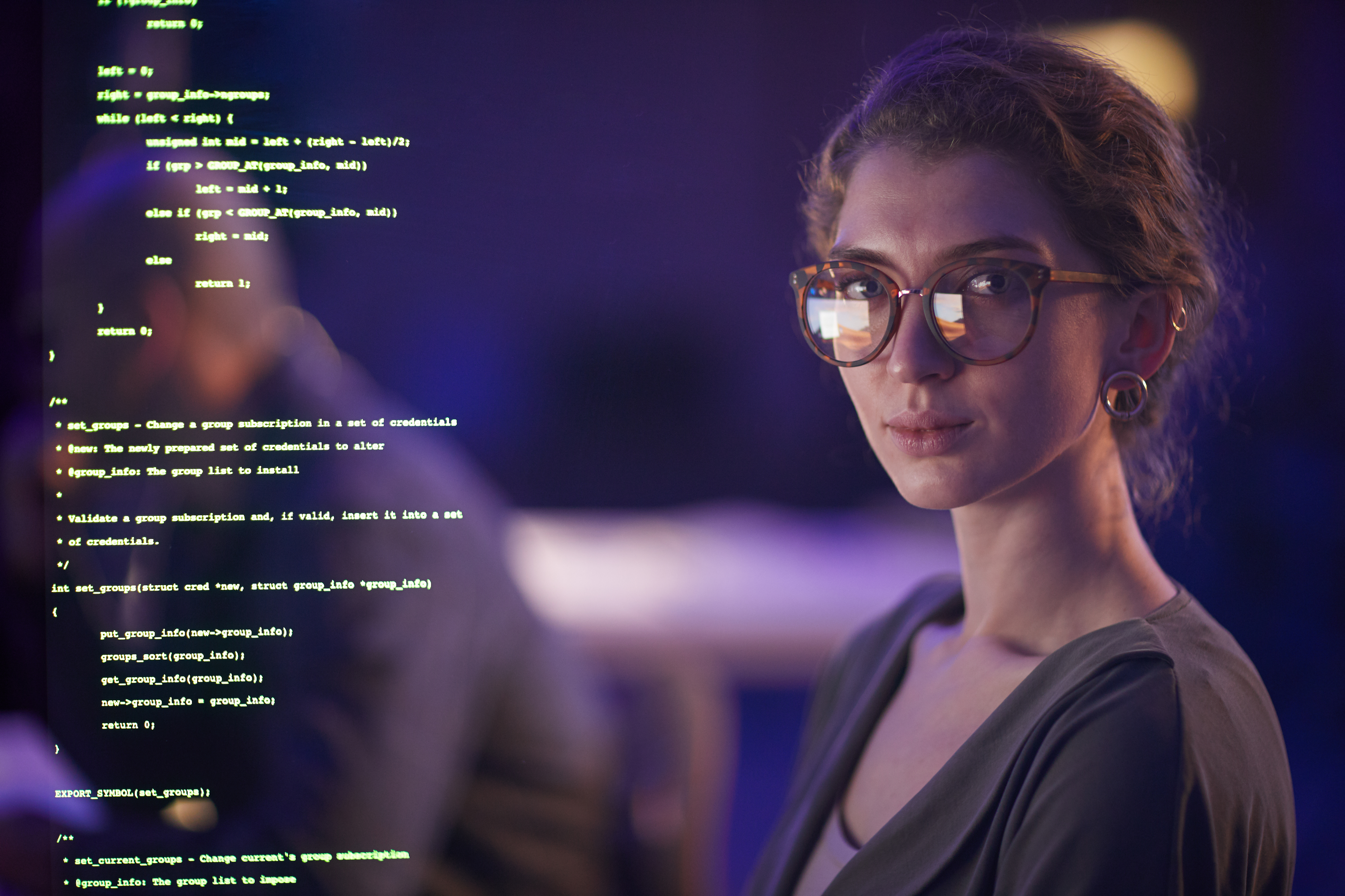 female computer programmer at work f46184a8a5a5237513ae