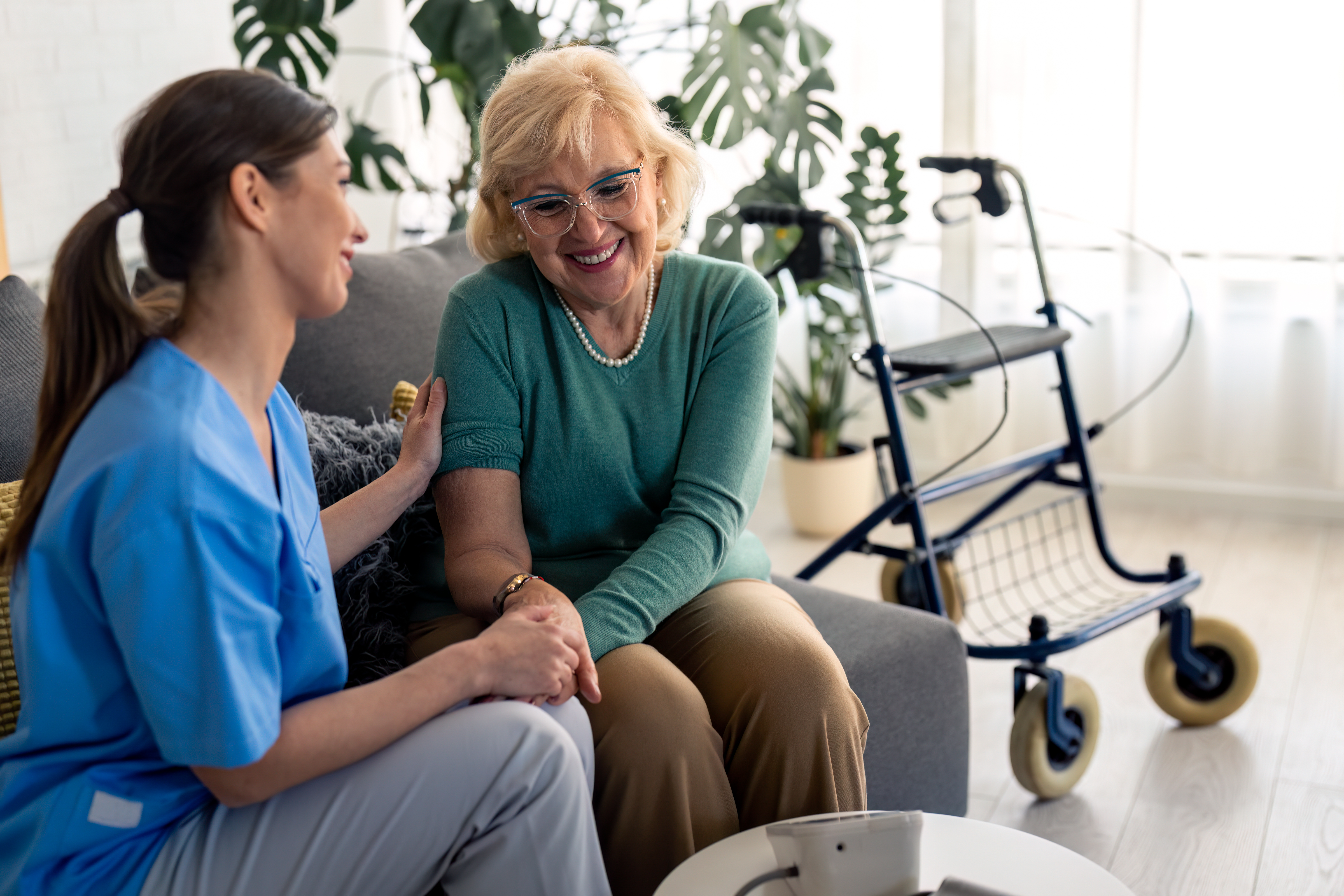 female home care specialist and satisfied elderly 6fee5d811f0548509c50
