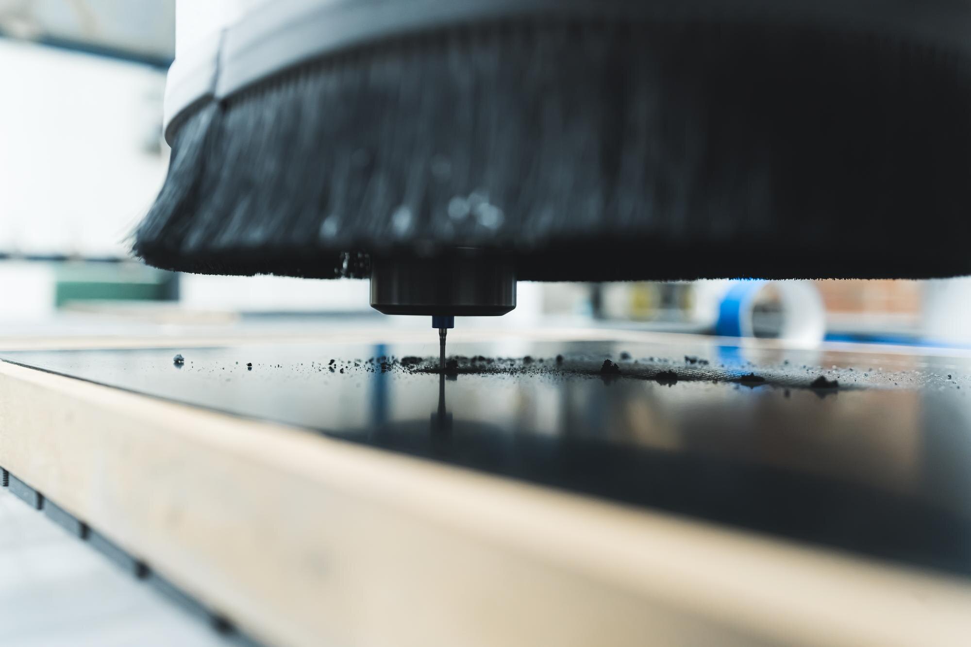Comprehensive Guide to Plastic Cutting: Laser, Water Jet and CNC Routing 2 fiber cutting machine factory industry concept mod 36d554b30324283a8628