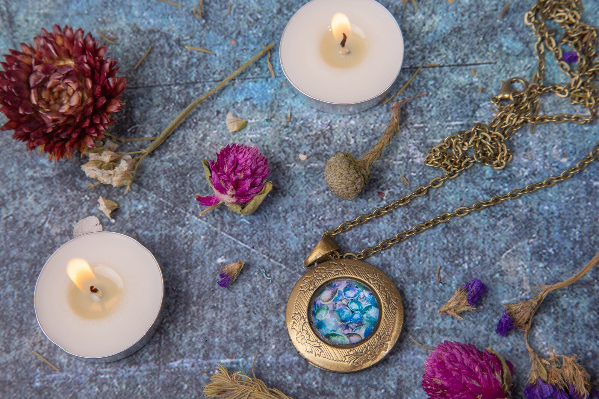 flatlay with medallion candles and dried flowers b10cab4ad38361d7c0b7