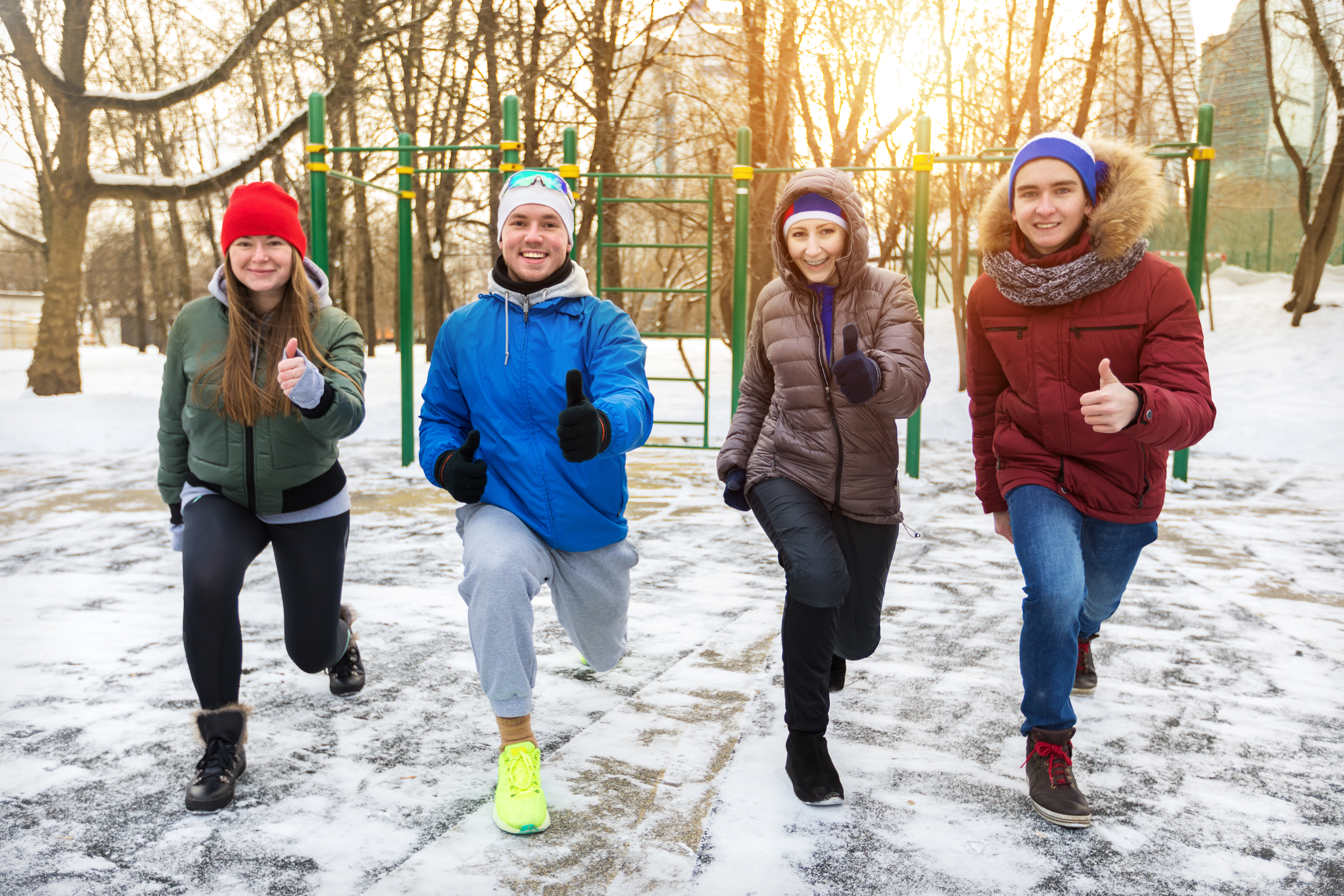 friends in winter park at the sports ground f9e4335d1b1551bfe0e0
