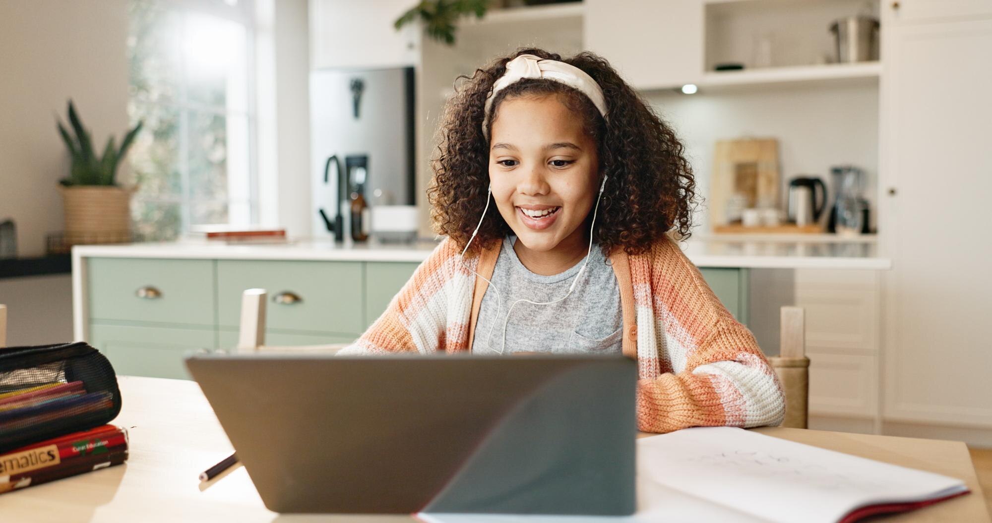 Girl Child Education And Online With Laptop For E B384800f9cb7c55be297