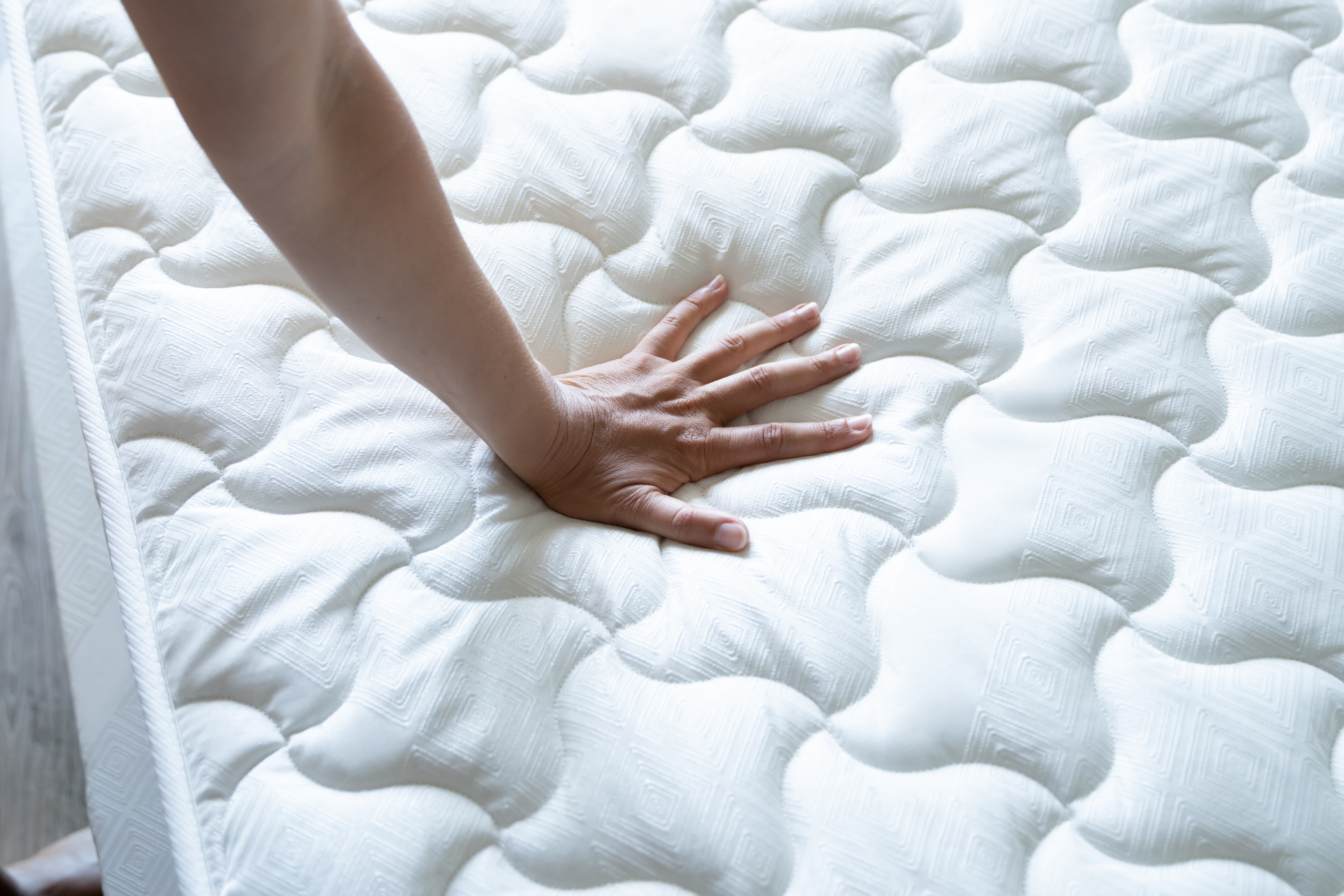 hand testing orthopedic memory foam core c6aa6d3606e75f6cf52d