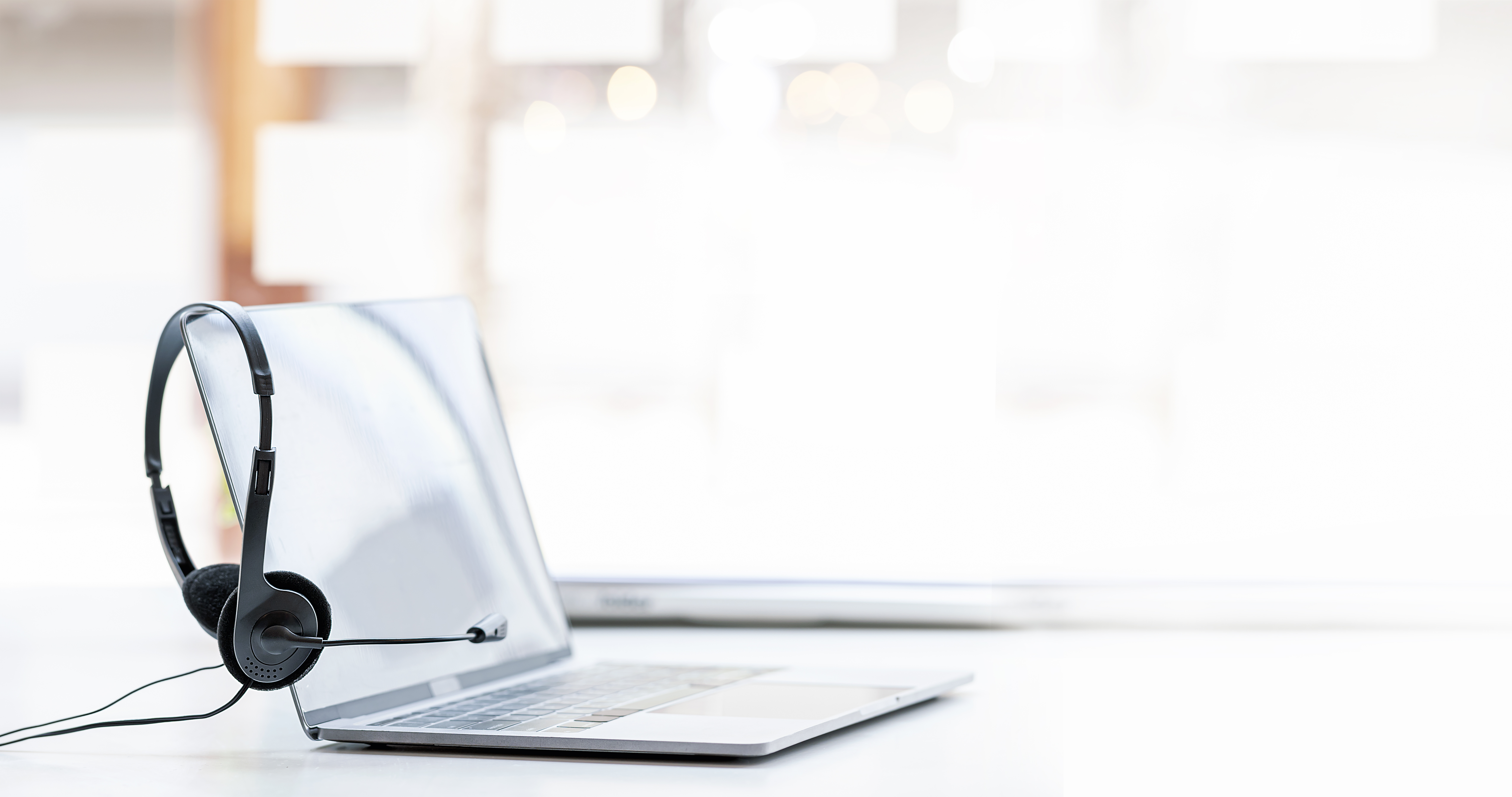 headset customer support equipment at call center a8decd766eec1dae4465