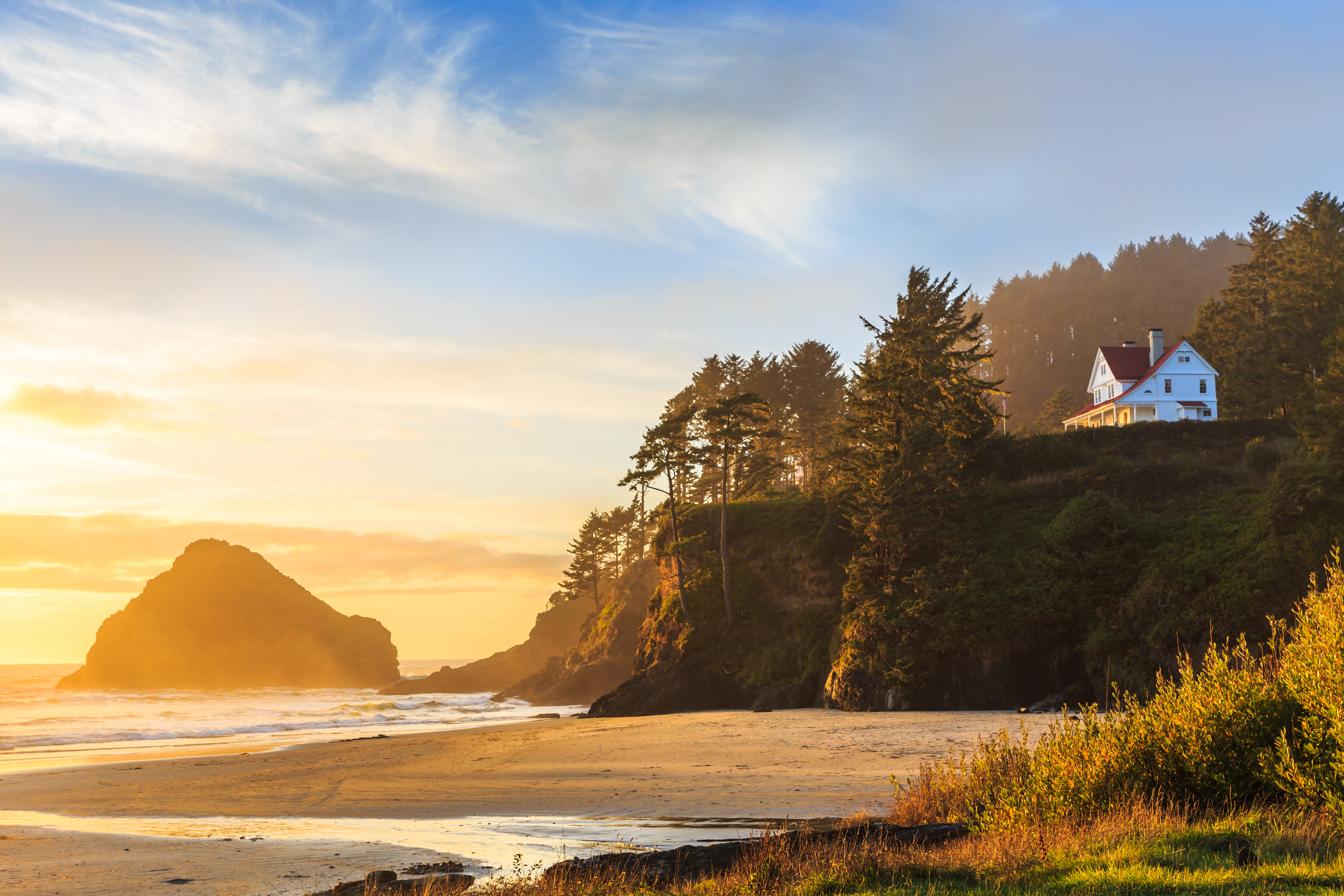 heceta head lighthouse 00795cfb685cd9b2de65 BTOURS